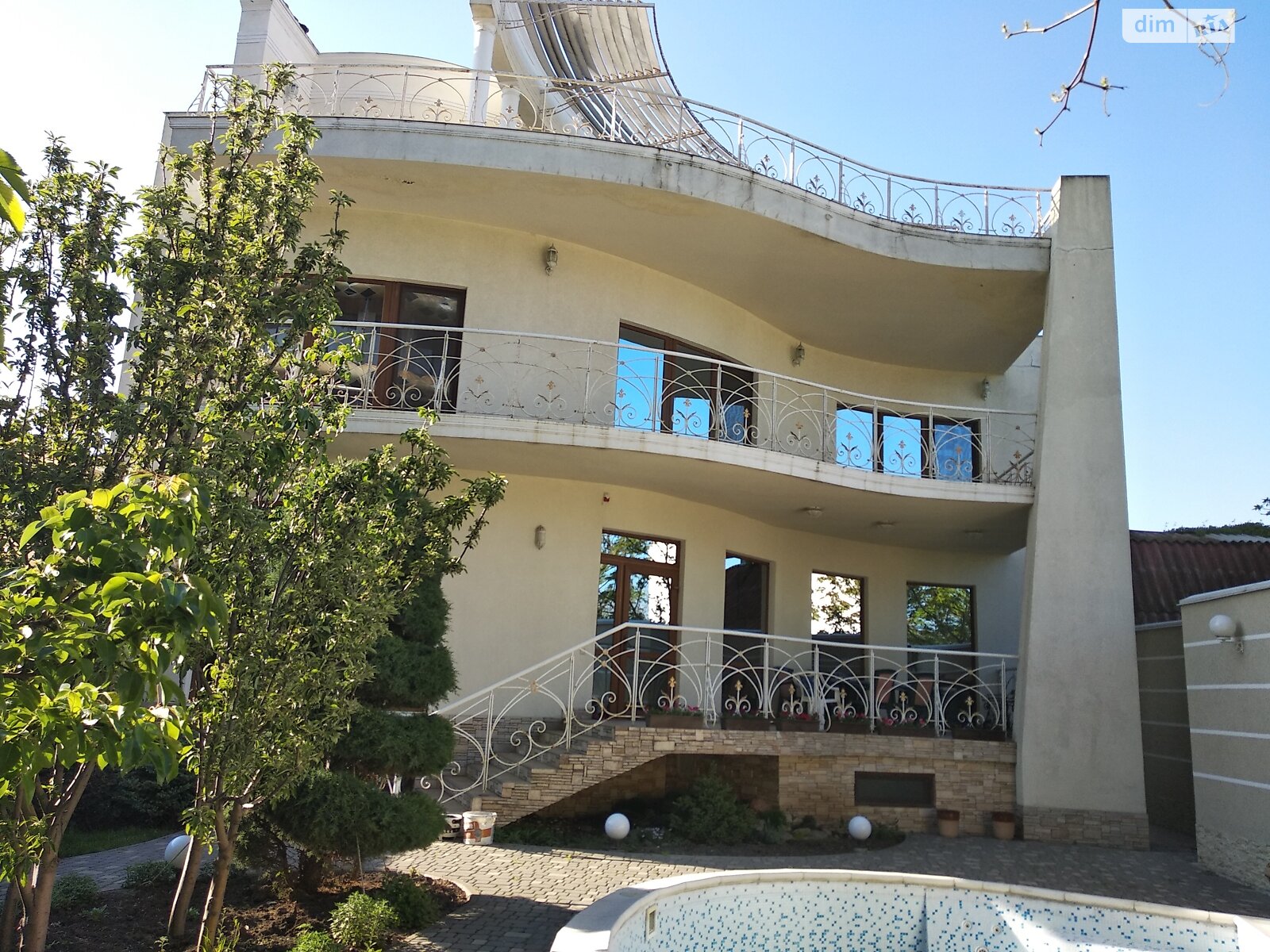 трехэтажный дом, 384.4 кв. м, кирпич. Продажа в Одессе район Большой Фонтан фото 1 трехэтажный дом, 384.4 кв. м, кирпич. Продажа в Одессе район Большой Фонтан фото 1