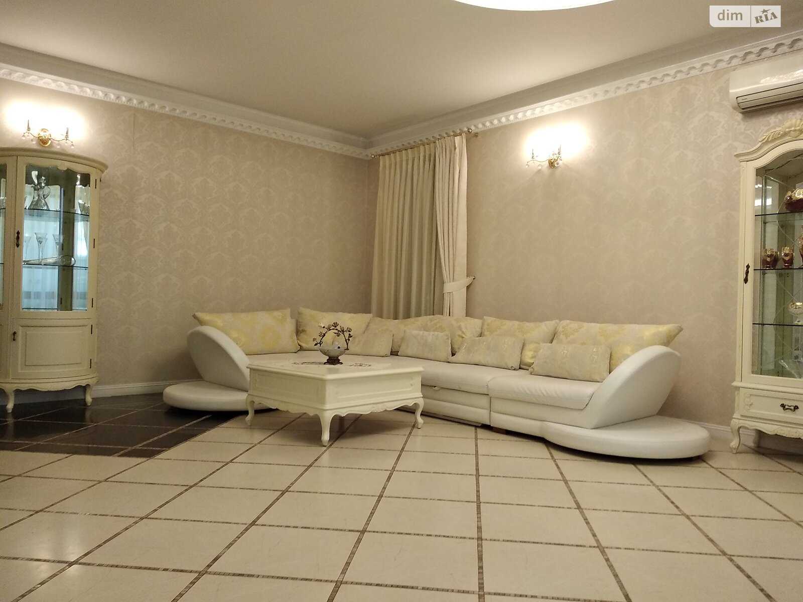 трехэтажный дом, 384.4 кв. м, кирпич. Продажа в Одессе район Большой Фонтан фото 1 трехэтажный дом, 384.4 кв. м, кирпич. Продажа в Одессе район Большой Фонтан фото 1