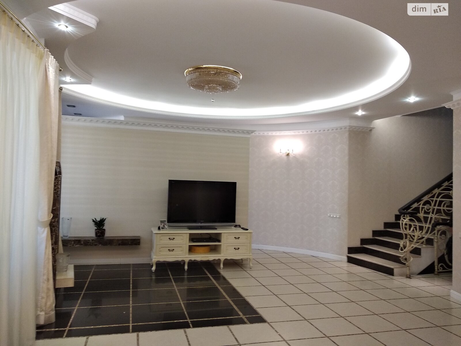 трехэтажный дом, 384.4 кв. м, кирпич. Продажа в Одессе район Большой Фонтан фото 1 трехэтажный дом, 384.4 кв. м, кирпич. Продажа в Одессе район Большой Фонтан фото 1