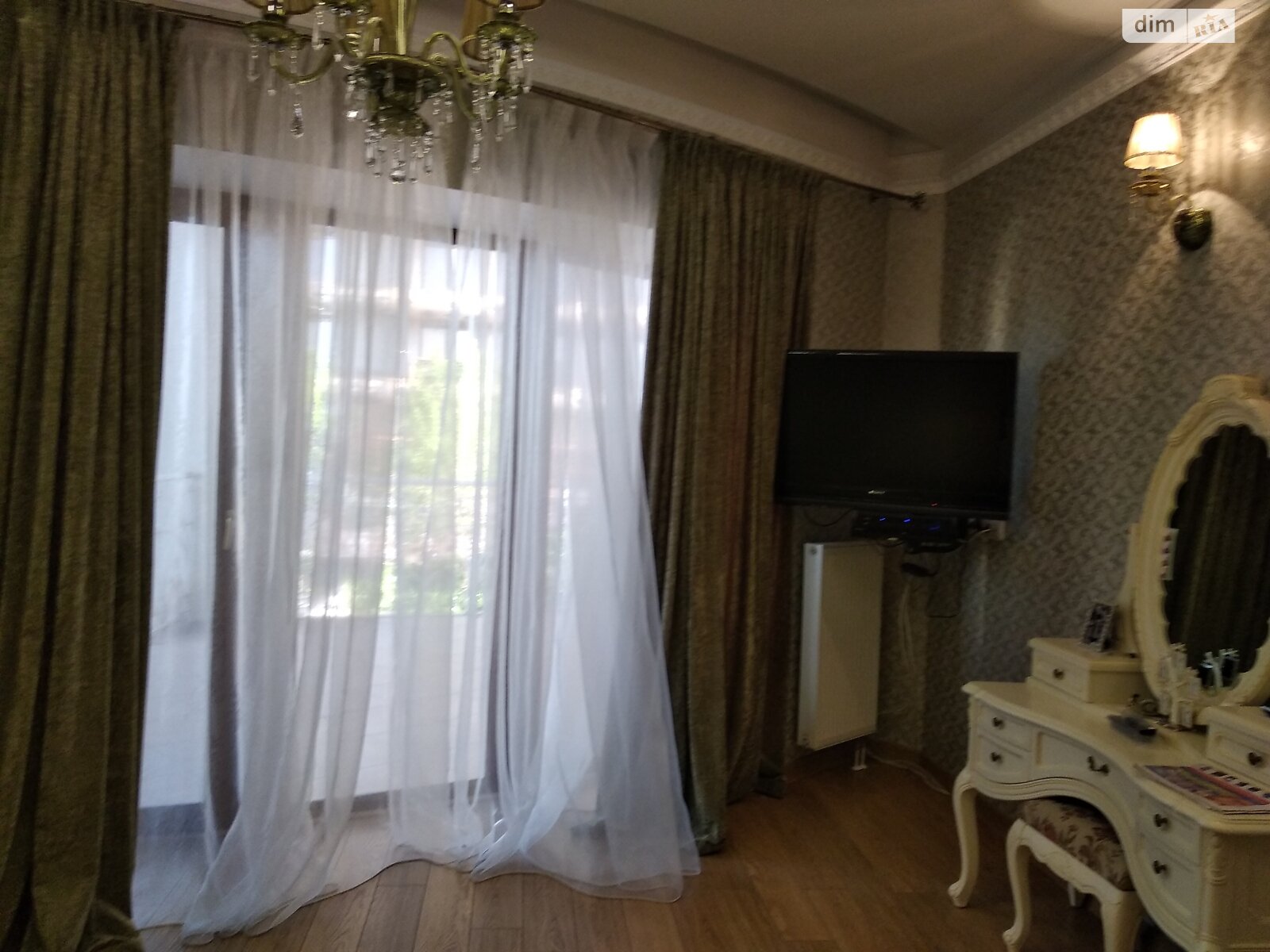 трехэтажный дом, 384.4 кв. м, кирпич. Продажа в Одессе район Большой Фонтан фото 1 трехэтажный дом, 384.4 кв. м, кирпич. Продажа в Одессе район Большой Фонтан фото 1