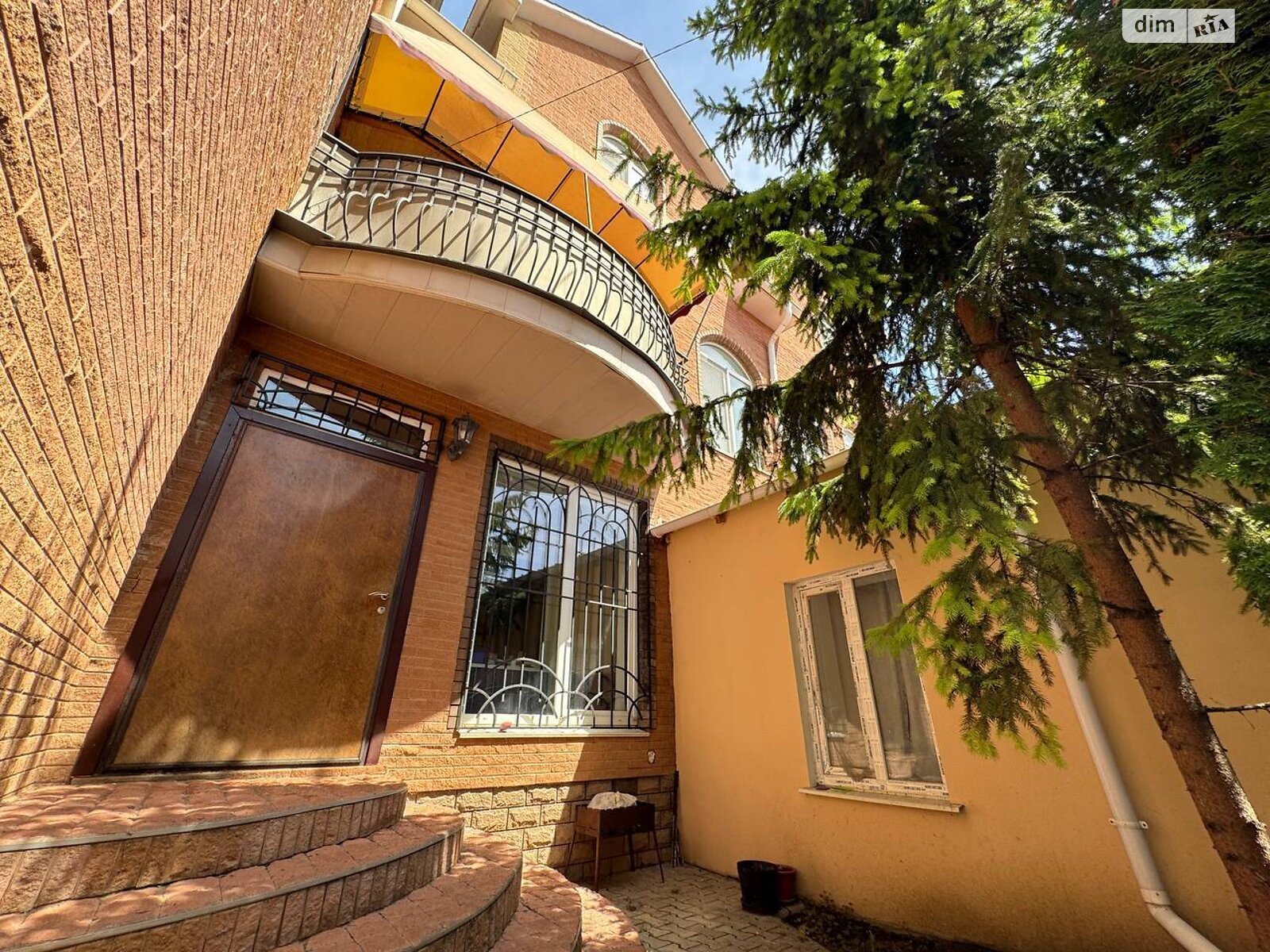 триповерховий будинок з гаражем, 439.4 кв. м, ракушняк. Продаж в Одесі, район Великий Фонтан фото 1 триповерховий будинок з гаражем, 439.4 кв. м, ракушняк. Продаж в Одесі, район Великий Фонтан фото 1