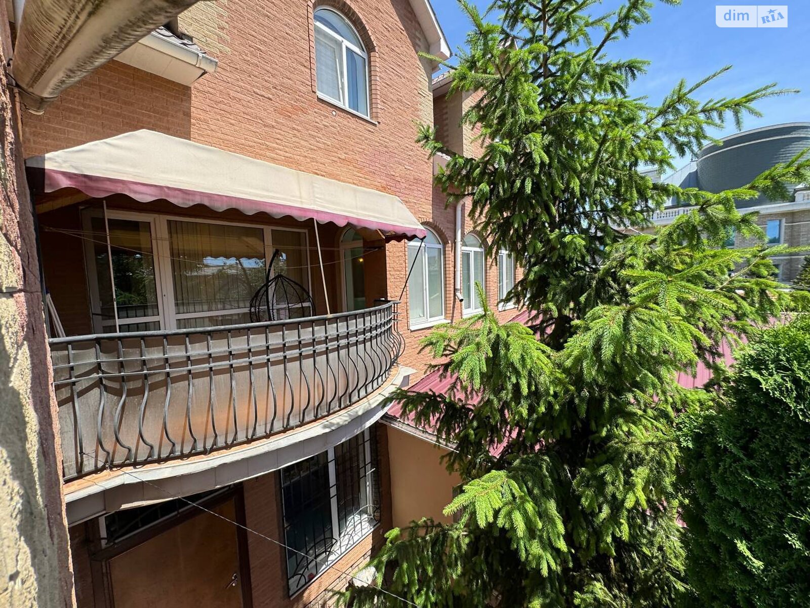 триповерховий будинок з гаражем, 439.4 кв. м, ракушняк. Продаж в Одесі, район Великий Фонтан фото 1 триповерховий будинок з гаражем, 439.4 кв. м, ракушняк. Продаж в Одесі, район Великий Фонтан фото 1
