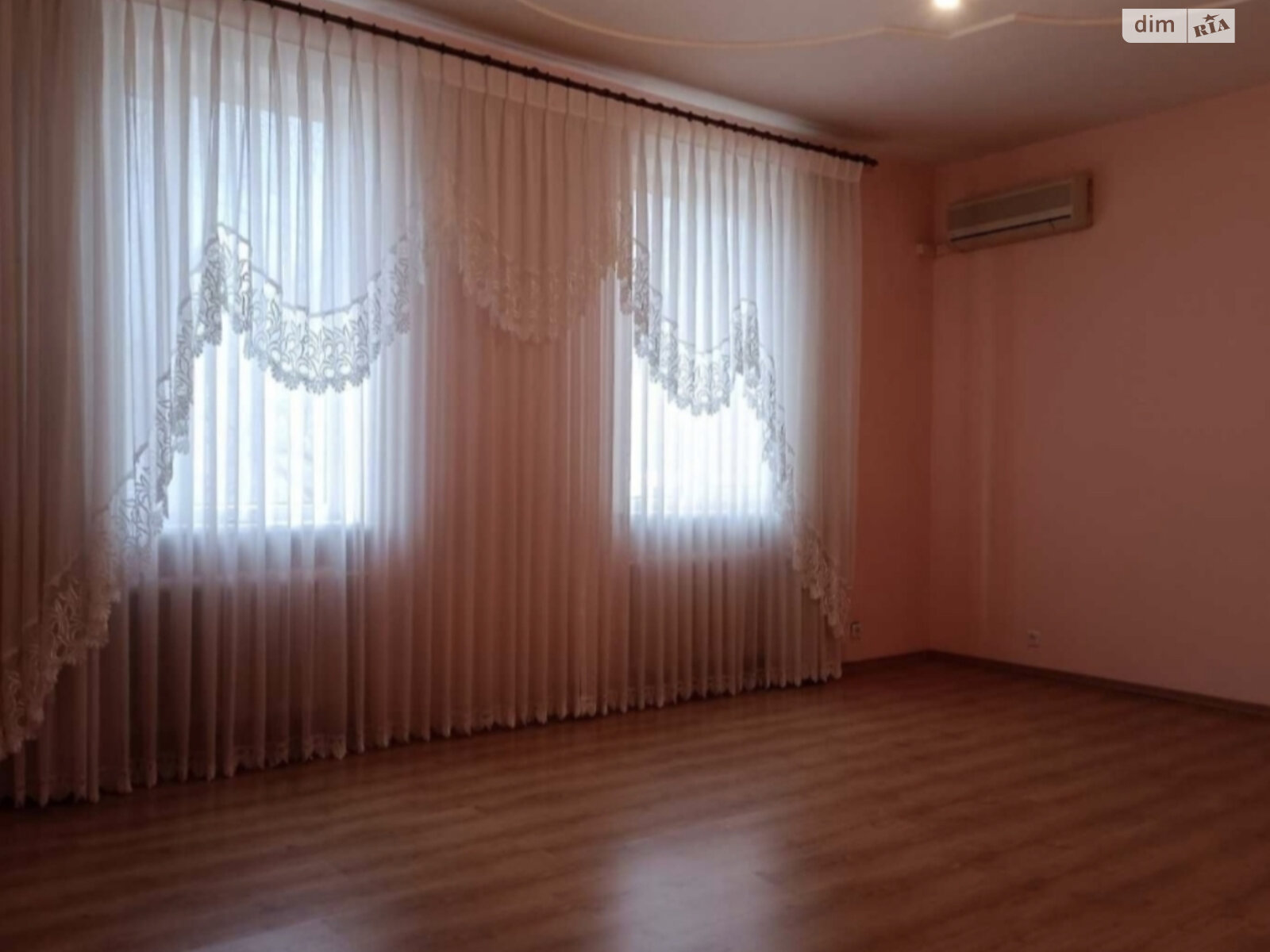 трехэтажный дом с гаражом, 336 кв. м, кирпич. Продажа в Одессе район Большой Фонтан фото 1