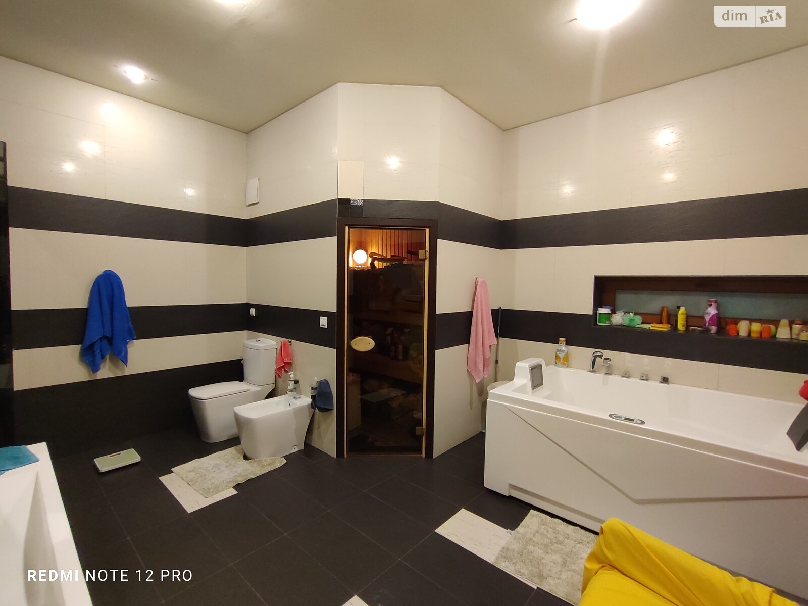 трехэтажный дом, 336.3 кв. м, ракушечник (ракушняк). Продажа в Одессе район Большой Фонтан фото 1 трехэтажный дом, 336.3 кв. м, ракушечник (ракушняк). Продажа в Одессе район Большой Фонтан фото 1