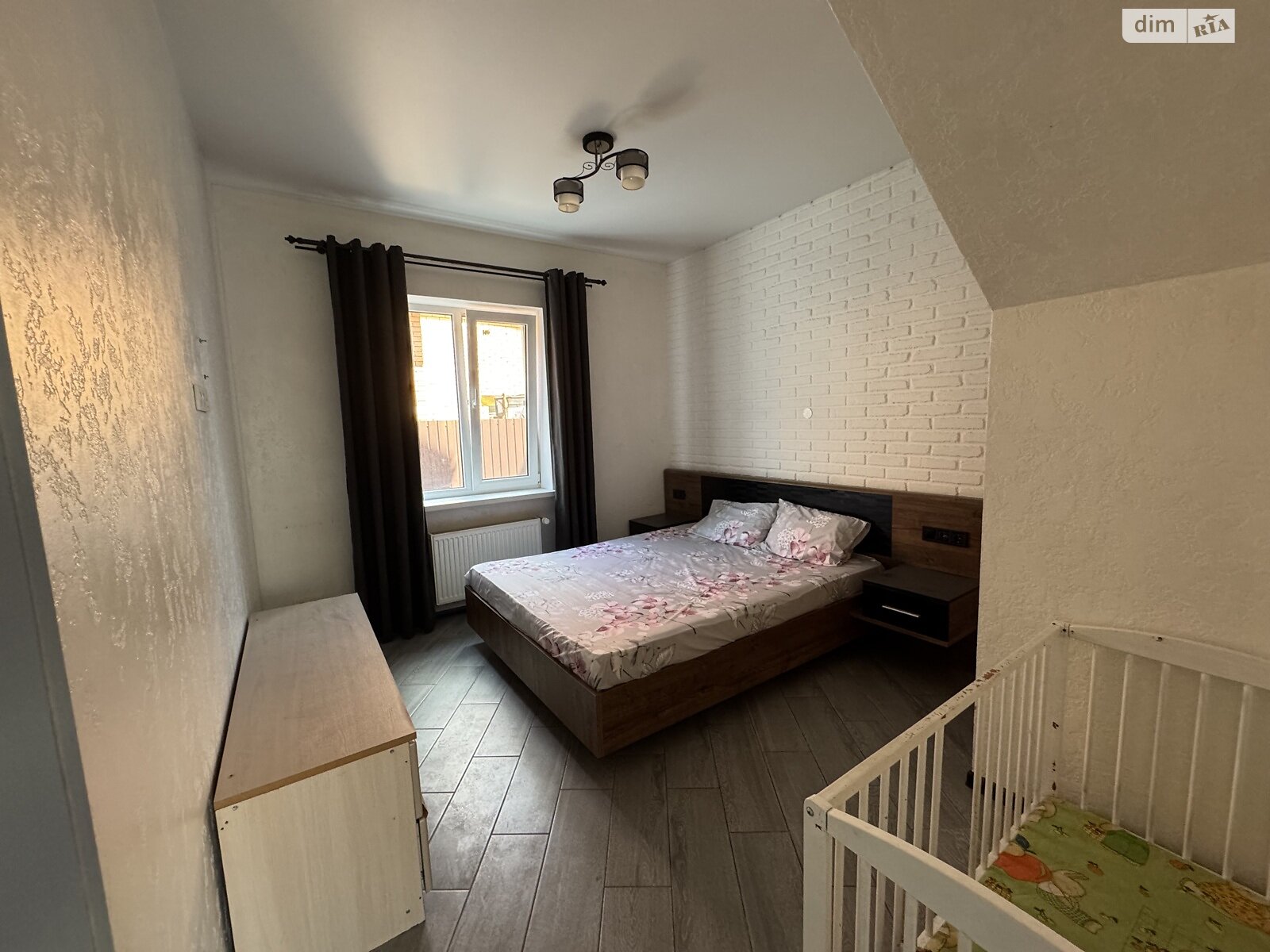 трехэтажный дом с балконом, 130 кв. м, кирпич. Продажа в Одессе район Червоный Хутор фото 1 трехэтажный дом с балконом, 130 кв. м, кирпич. Продажа в Одессе район Червоный Хутор фото 1