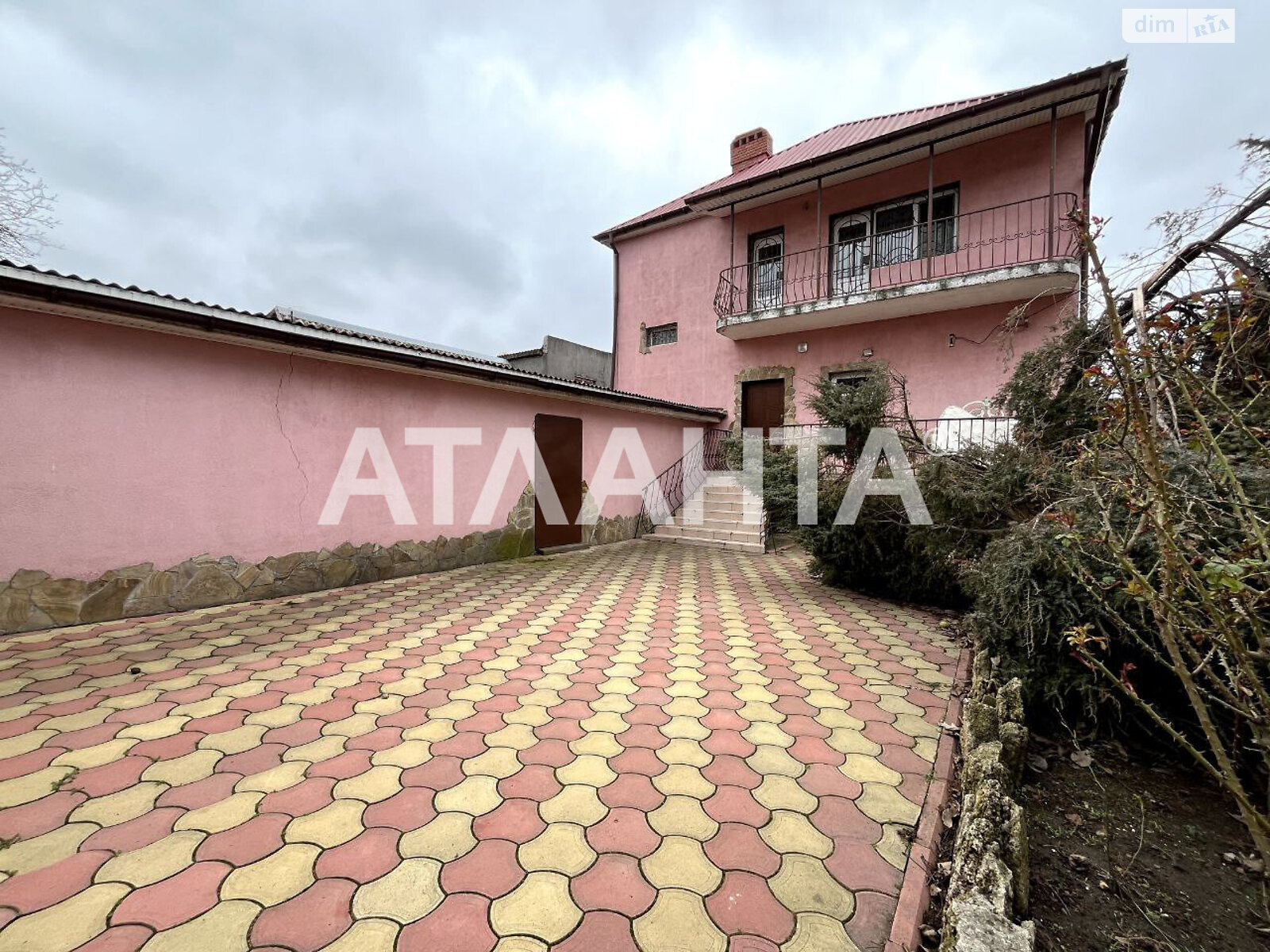 двоповерховий будинок з мансардою, 250 кв. м, газобетон. Продаж в Одесі, район Чубаївка фото 1 двоповерховий будинок з мансардою, 250 кв. м, газобетон. Продаж в Одесі, район Чубаївка фото 1