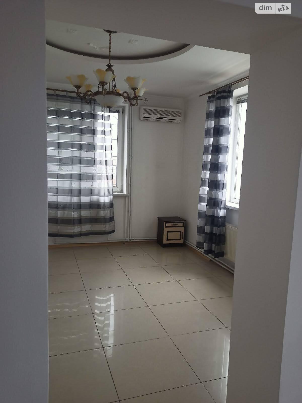 триповерховий будинок, 430 кв. м, цегла. Продаж в Одесі, район Чубаївка фото 1 триповерховий будинок, 430 кв. м, цегла. Продаж в Одесі, район Чубаївка фото 1