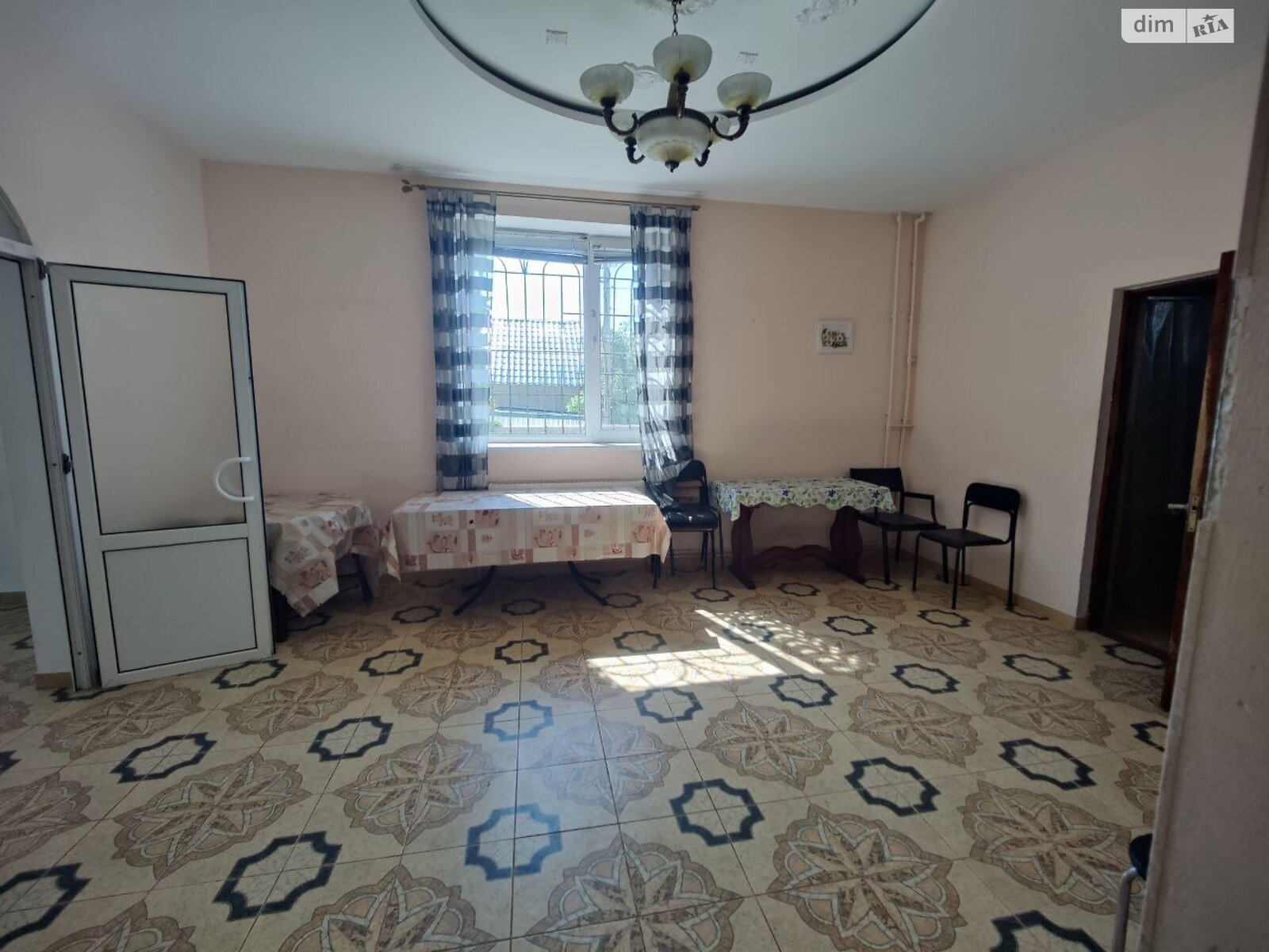 триповерховий будинок з балконом, 402.7 кв. м, цегла. Продаж в Одесі, район Чубаївка фото 1 триповерховий будинок з балконом, 402.7 кв. м, цегла. Продаж в Одесі, район Чубаївка фото 1