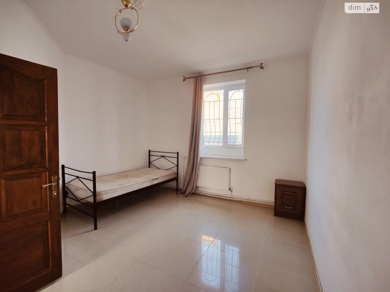 триповерховий будинок з балконом, 402.7 кв. м, цегла. Продаж в Одесі, район Чубаївка фото 1 триповерховий будинок з балконом, 402.7 кв. м, цегла. Продаж в Одесі, район Чубаївка фото 1