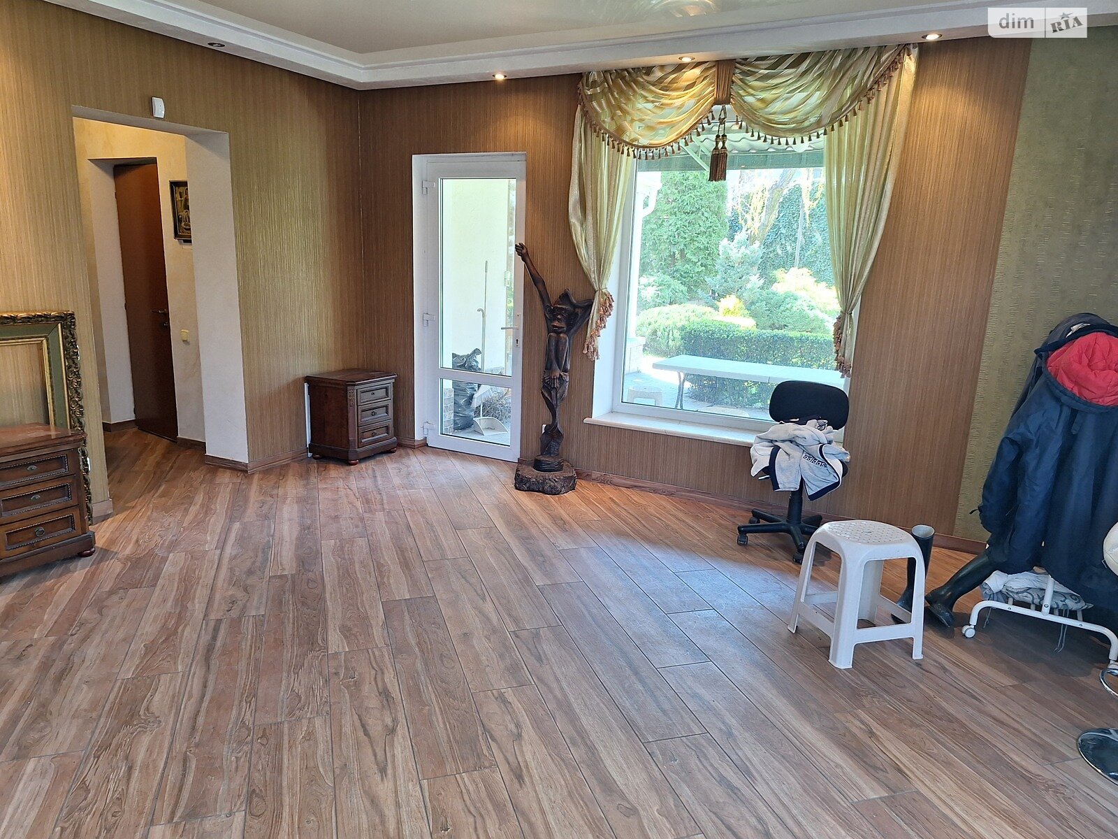 трехэтажный дом с верандой, 298 кв. м, кирпич. Продажа в Одессе район Чубаевка фото 1 трехэтажный дом с верандой, 298 кв. м, кирпич. Продажа в Одессе район Чубаевка фото 1