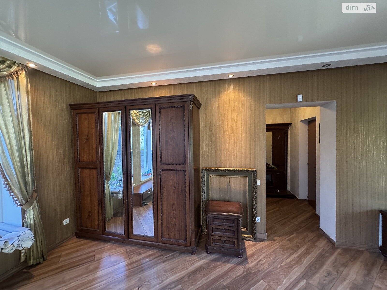 триповерховий будинок з балконом, 500 кв. м, газобетон. Продаж в Одесі, район Чубаївка фото 1 триповерховий будинок з балконом, 500 кв. м, газобетон. Продаж в Одесі, район Чубаївка фото 1