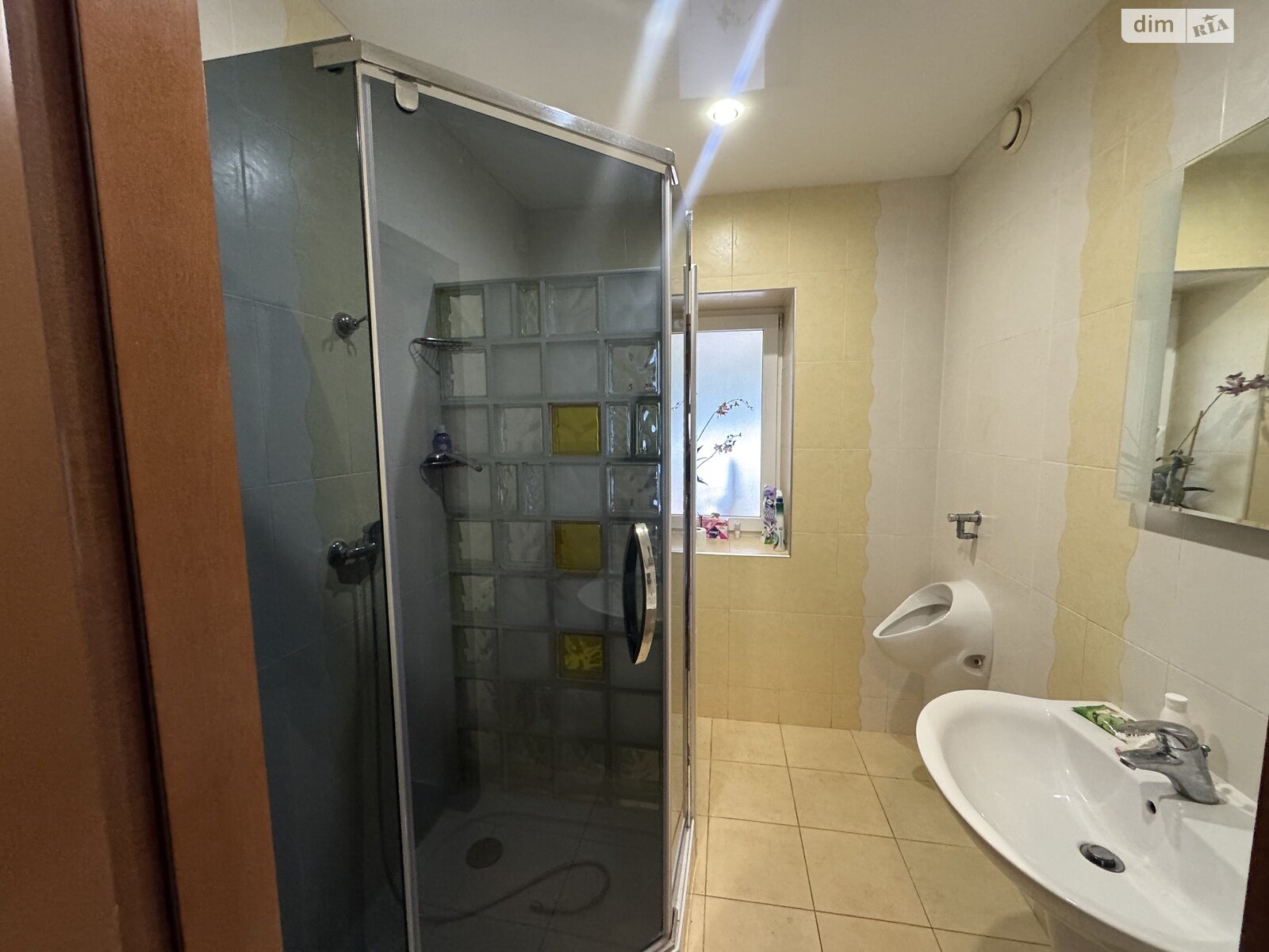 триповерховий будинок з балконом, 500 кв. м, газобетон. Продаж в Одесі, район Чубаївка фото 1 триповерховий будинок з балконом, 500 кв. м, газобетон. Продаж в Одесі, район Чубаївка фото 1