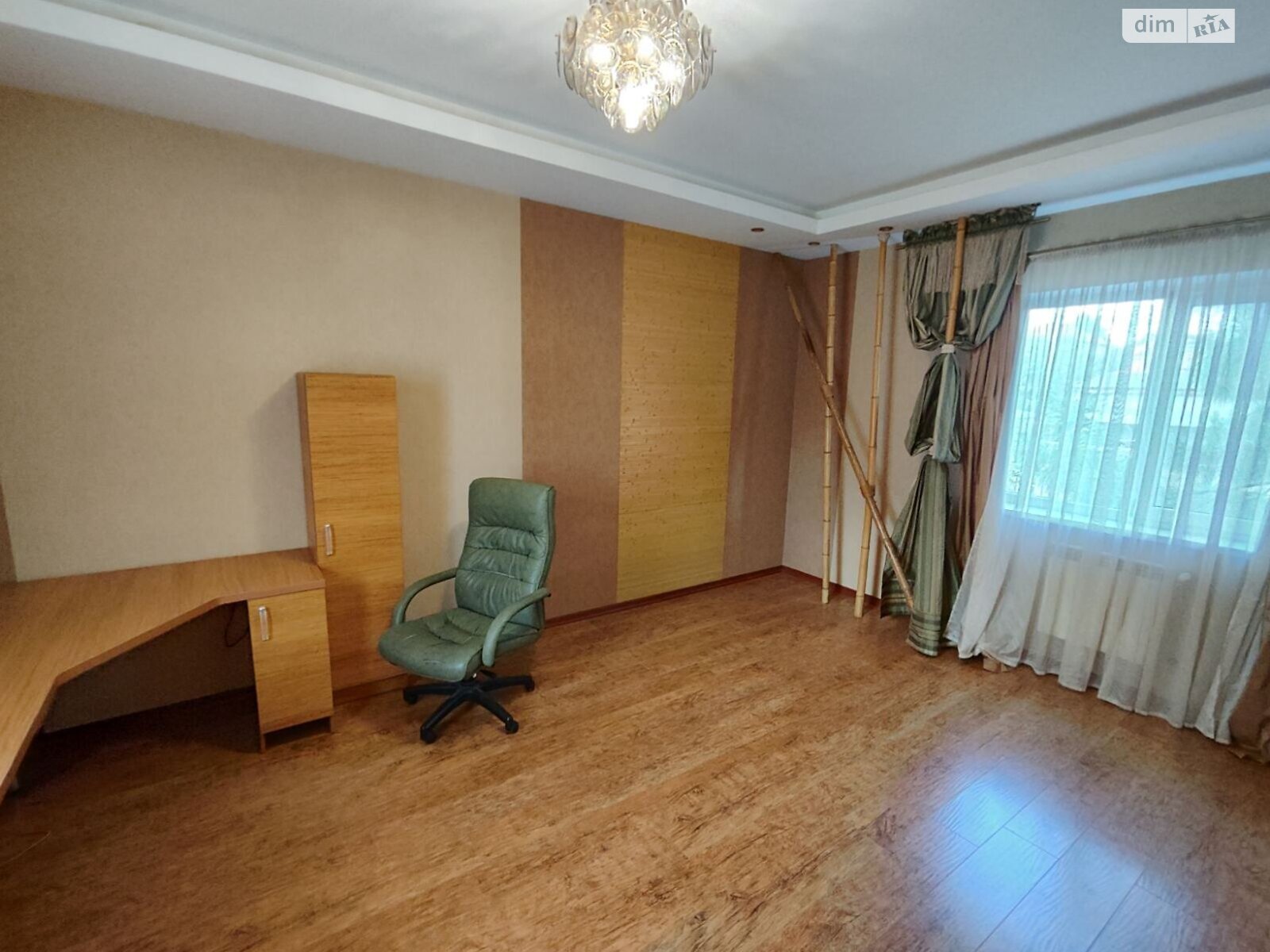 двухэтажный дом с мансардой, 240 кв. м, ракушечник (ракушняк). Продажа в Одессе район Чубаевка фото 1 двухэтажный дом с мансардой, 240 кв. м, ракушечник (ракушняк). Продажа в Одессе район Чубаевка фото 1