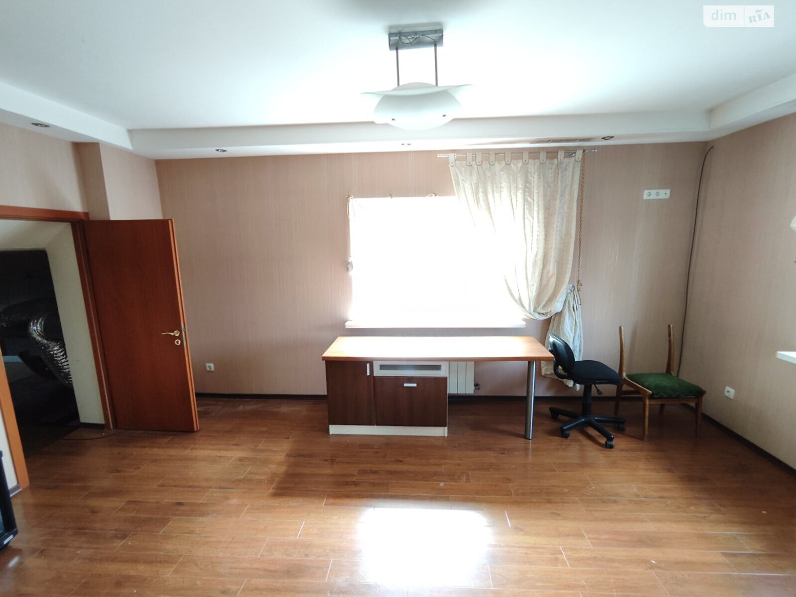 двухэтажный дом с мансардой, 240 кв. м, ракушечник (ракушняк). Продажа в Одессе район Чубаевка фото 1 двухэтажный дом с мансардой, 240 кв. м, ракушечник (ракушняк). Продажа в Одессе район Чубаевка фото 1