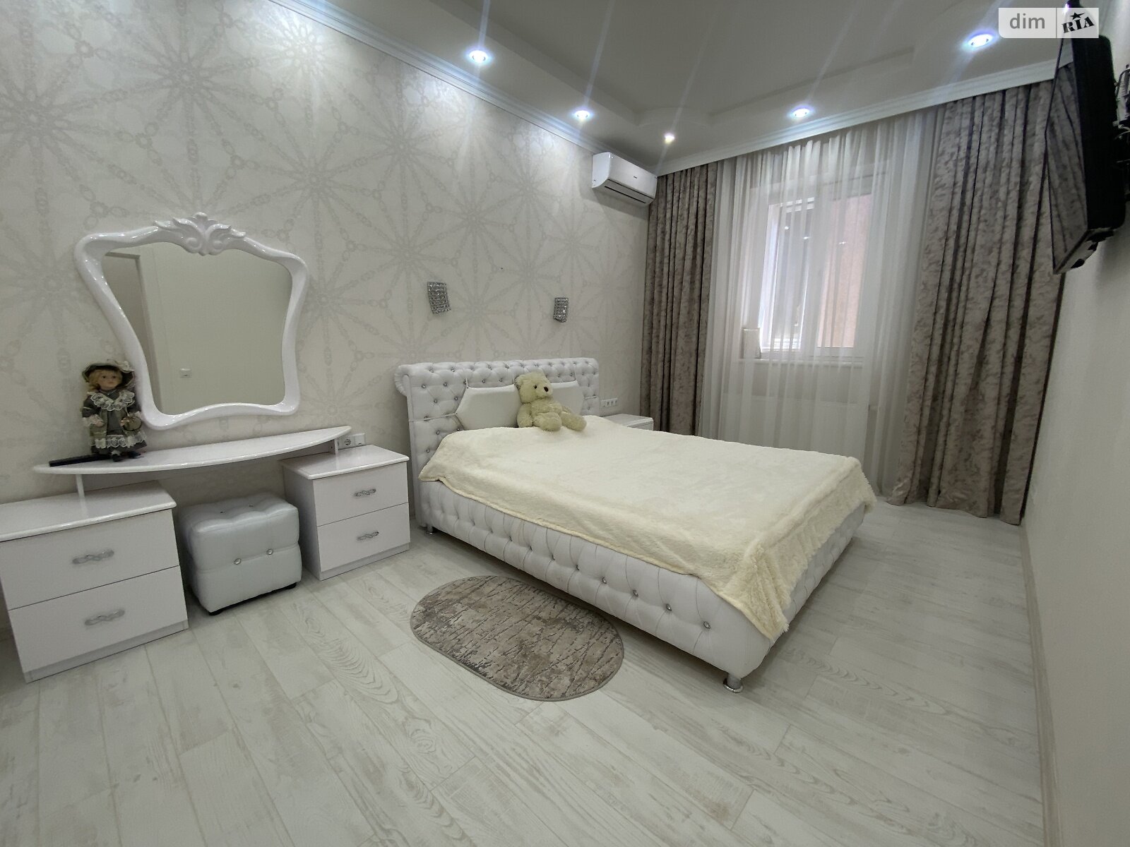 двоповерховий будинок з мансардою, 140 кв. м, кирпич. Продаж в Одесі, район Чубаївка фото 1 двоповерховий будинок з мансардою, 140 кв. м, кирпич. Продаж в Одесі, район Чубаївка фото 1