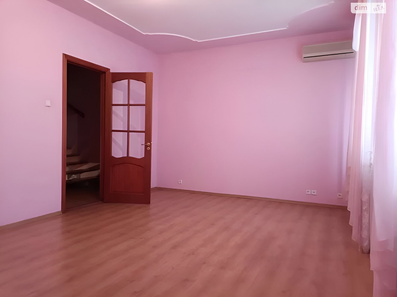 трехэтажный дом с гаражом, 336 кв. м, кирпич. Продажа в Одессе район Чубаевка фото 1 трехэтажный дом с гаражом, 336 кв. м, кирпич. Продажа в Одессе район Чубаевка фото 1