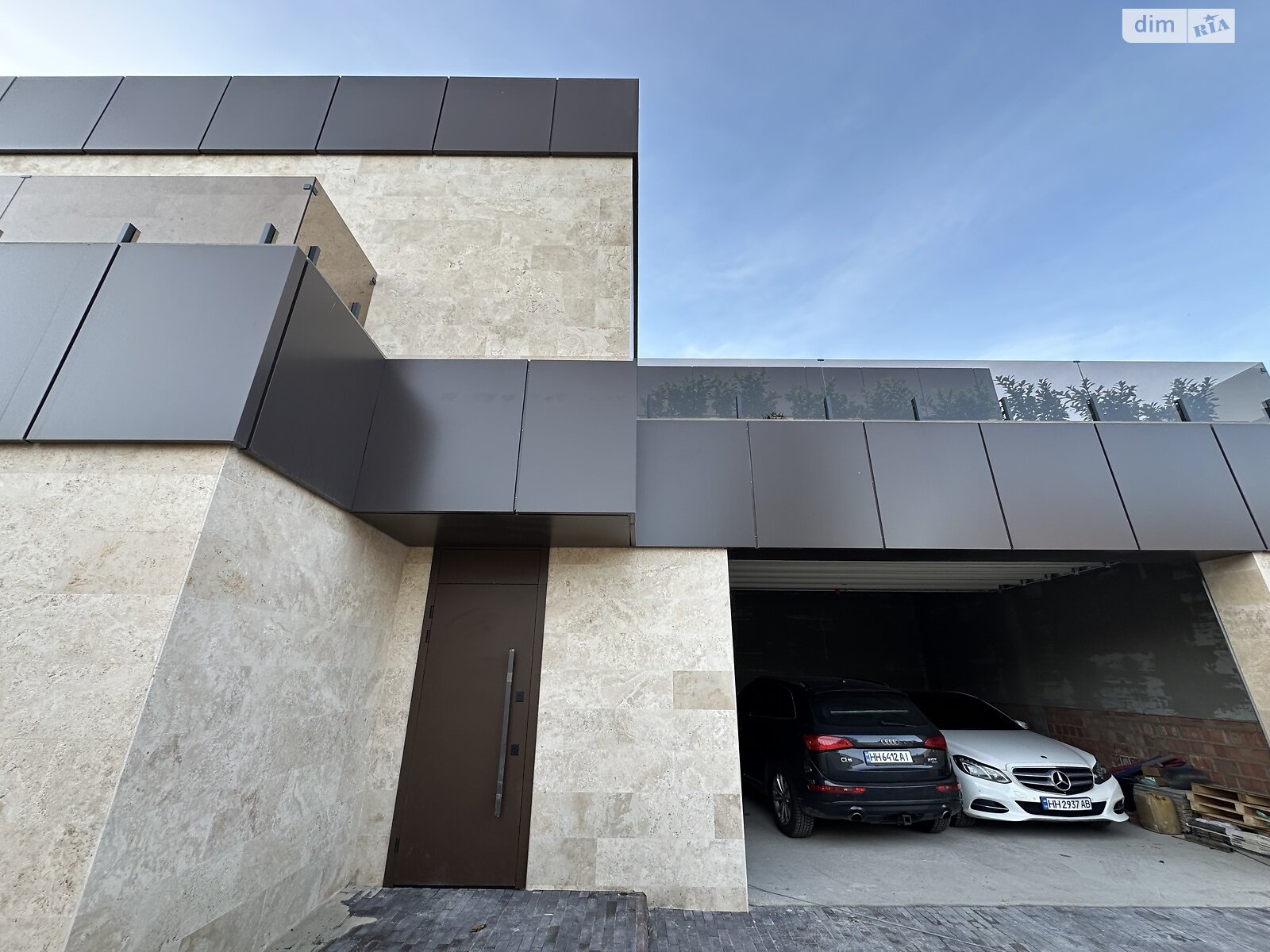 двухэтажный дом с балконом, 265 кв. м, кирпич. Продажа в Одессе район Чубаевка фото 1 двухэтажный дом с балконом, 265 кв. м, кирпич. Продажа в Одессе район Чубаевка фото 1