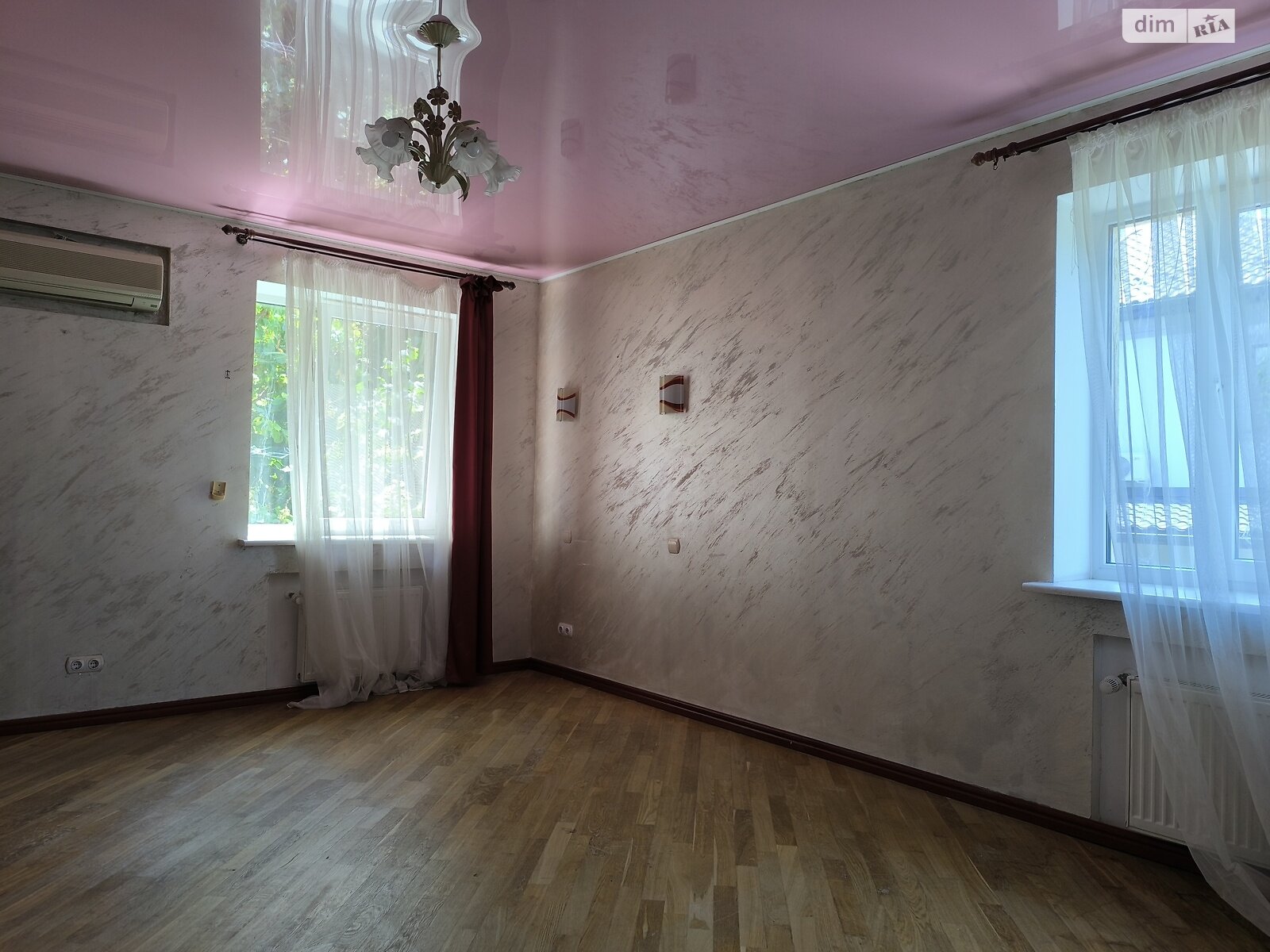 трехэтажный дом, 245 кв. м, кирпич. Продажа в Одессе район Чубаевка фото 1 трехэтажный дом, 245 кв. м, кирпич. Продажа в Одессе район Чубаевка фото 1
