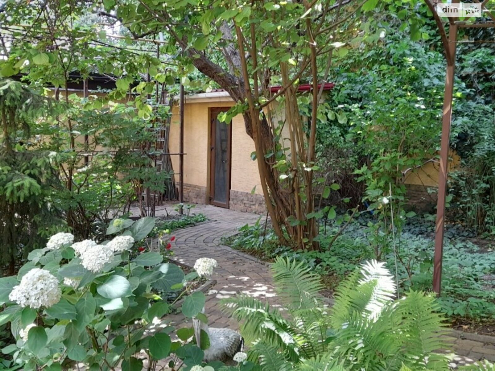 трехэтажный дом с мансардой, 248 кв. м, ракушечник (ракушняк). Продажа в Одессе район Чубаевка фото 1 трехэтажный дом с мансардой, 248 кв. м, ракушечник (ракушняк). Продажа в Одессе район Чубаевка фото 1