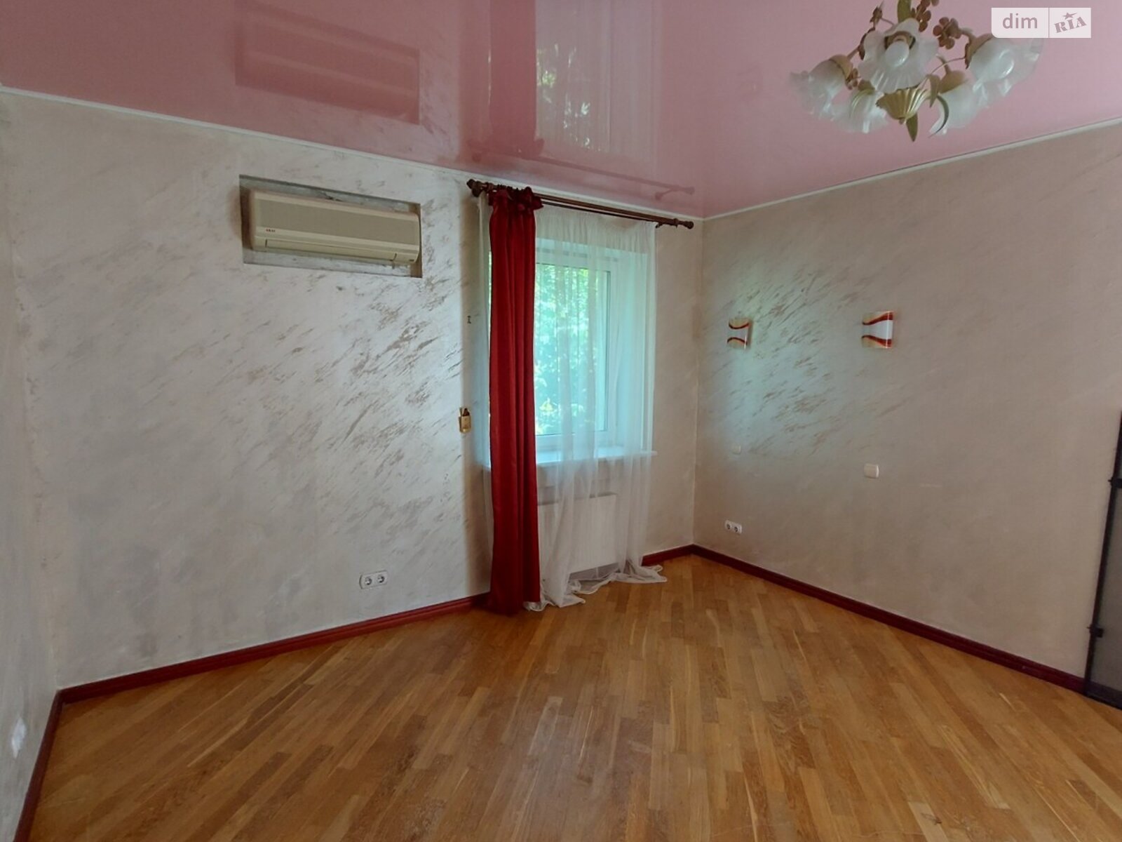 трехэтажный дом с мансардой, 248 кв. м, ракушечник (ракушняк). Продажа в Одессе район Чубаевка фото 1 трехэтажный дом с мансардой, 248 кв. м, ракушечник (ракушняк). Продажа в Одессе район Чубаевка фото 1