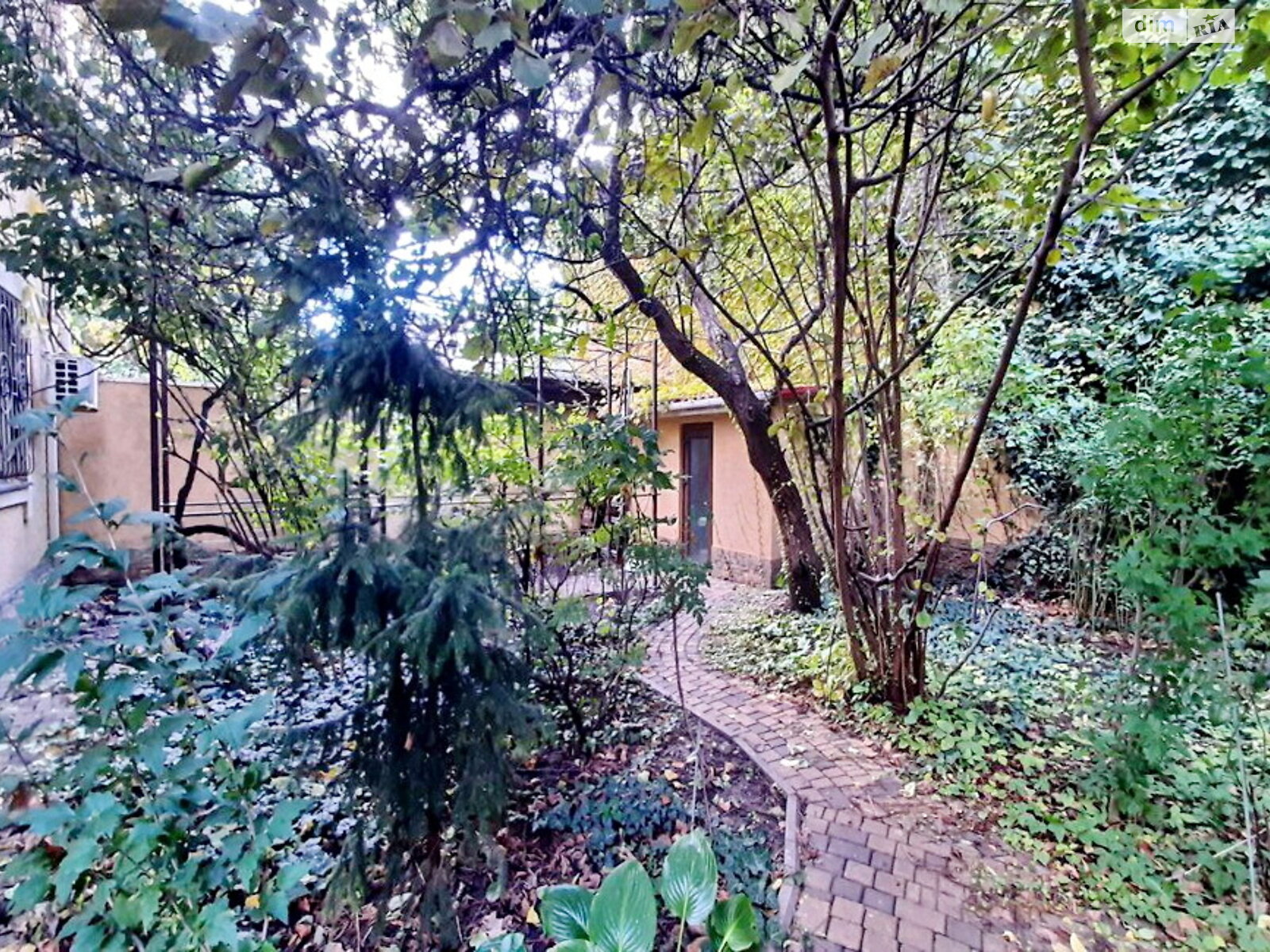 трехэтажный дом с гаражом, 248 кв. м, кирпич. Продажа в Одессе район Чубаевка фото 1 трехэтажный дом с гаражом, 248 кв. м, кирпич. Продажа в Одессе район Чубаевка фото 1