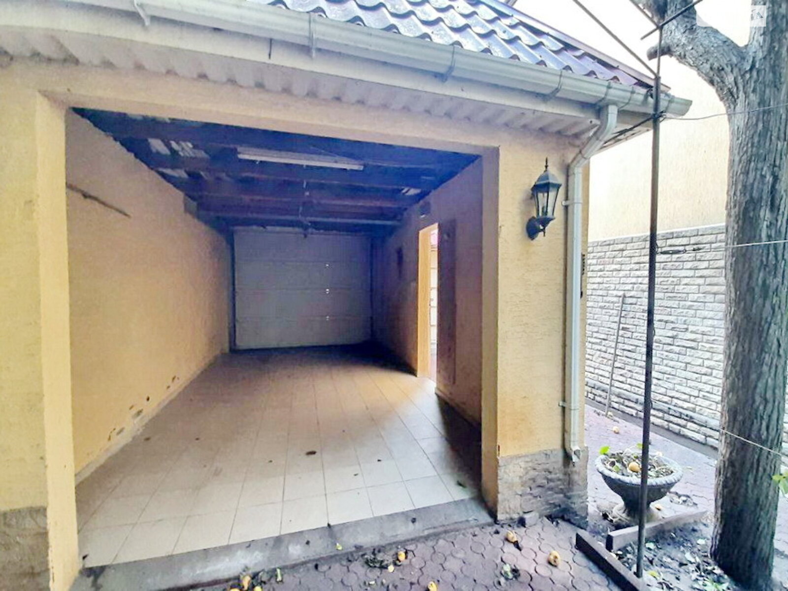 трехэтажный дом с гаражом, 248 кв. м, кирпич. Продажа в Одессе район Чубаевка фото 1 трехэтажный дом с гаражом, 248 кв. м, кирпич. Продажа в Одессе район Чубаевка фото 1