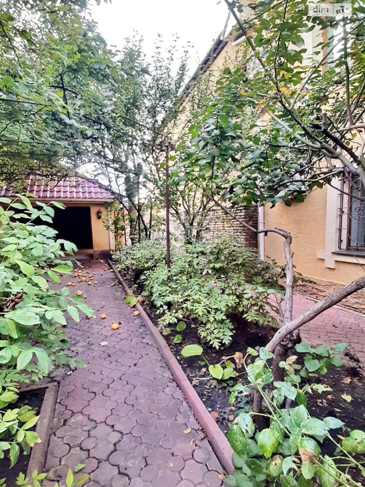 трехэтажный дом с гаражом, 248 кв. м, кирпич. Продажа в Одессе район Чубаевка фото 1 трехэтажный дом с гаражом, 248 кв. м, кирпич. Продажа в Одессе район Чубаевка фото 1