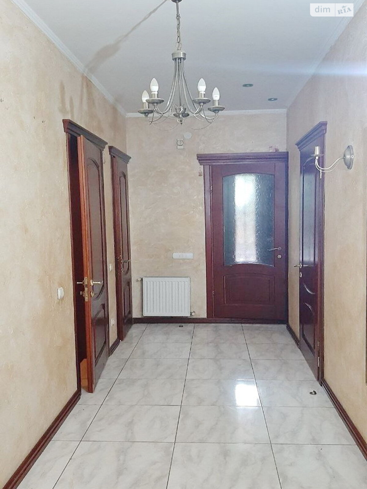 трехэтажный дом с гаражом, 248 кв. м, кирпич. Продажа в Одессе район Чубаевка фото 1 трехэтажный дом с гаражом, 248 кв. м, кирпич. Продажа в Одессе район Чубаевка фото 1