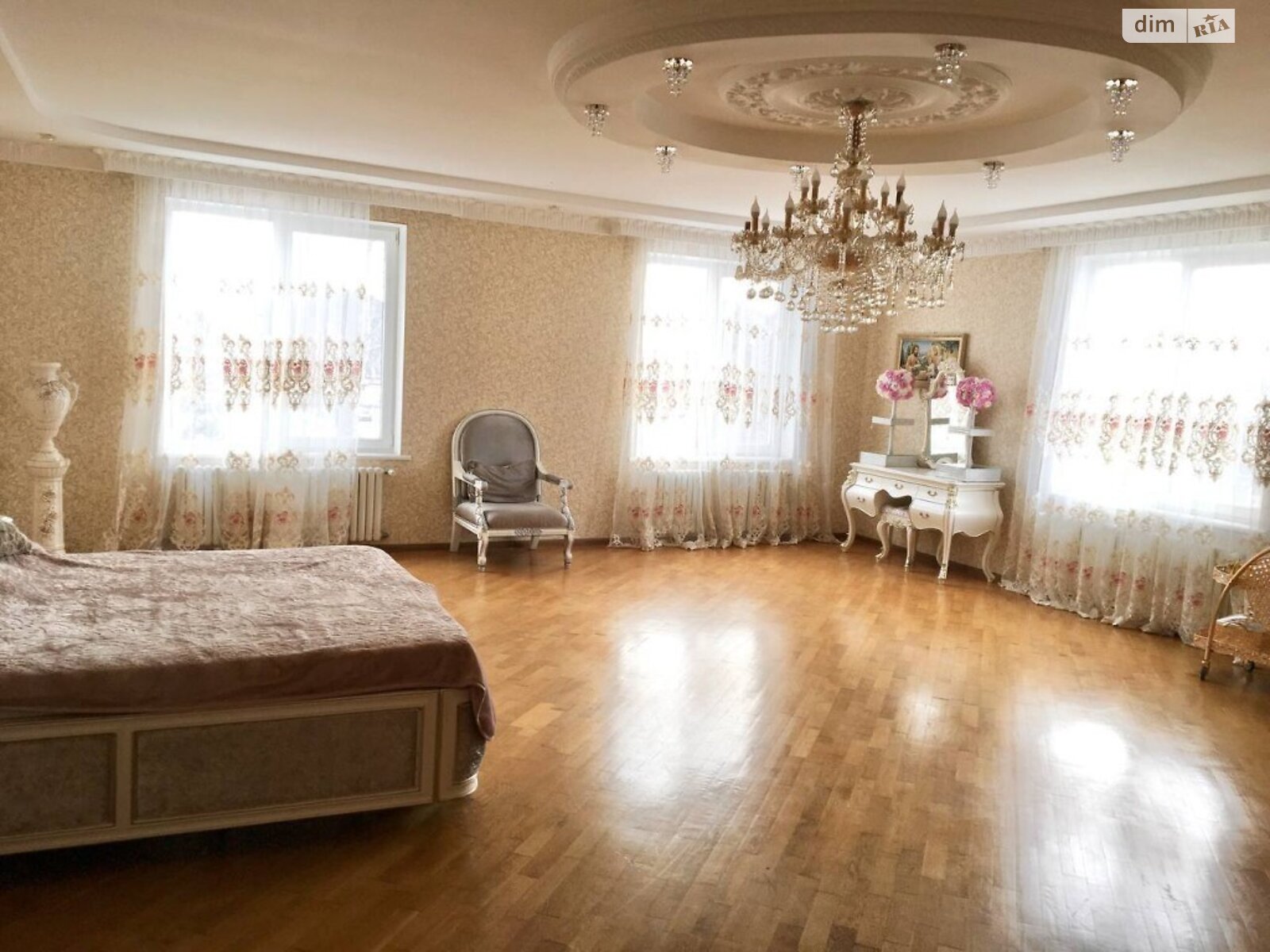 трехэтажный дом, 320 кв. м, кирпич. Продажа в Одессе район Чубаевка фото 1