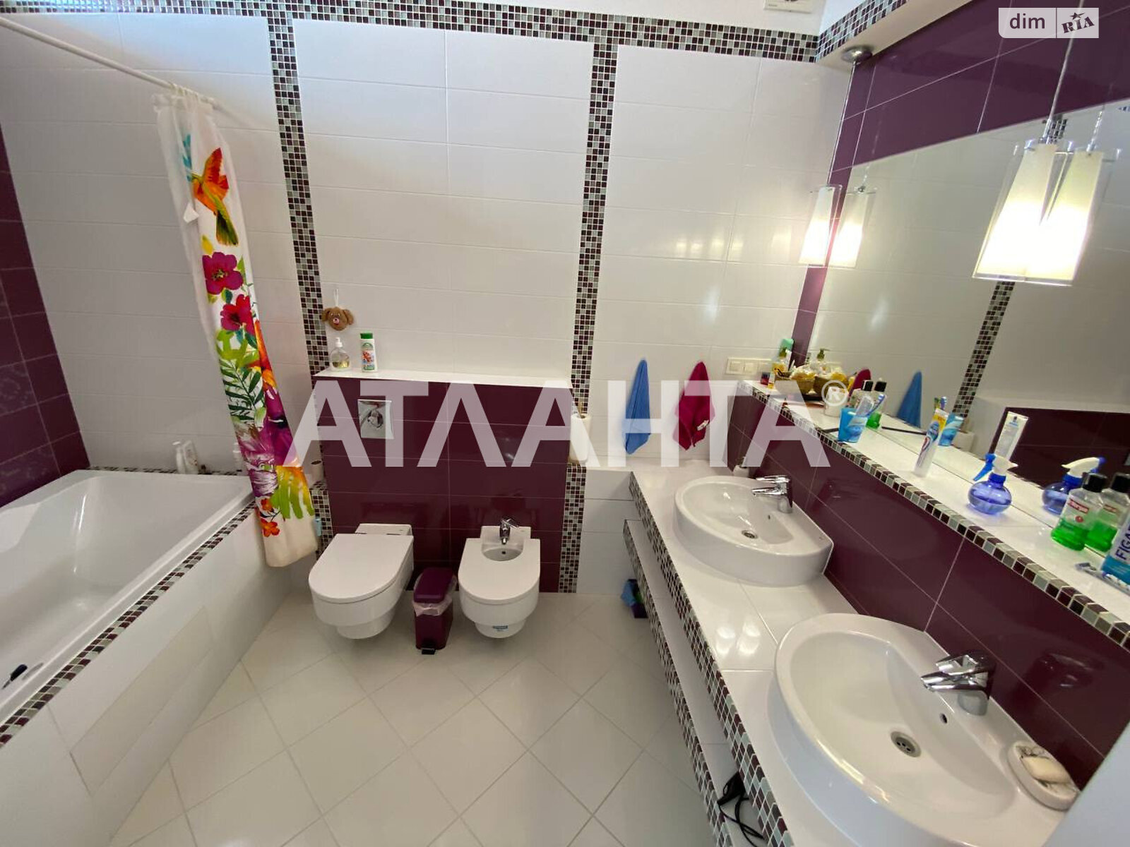 триповерховий будинок з гаражем, 275 кв. м, газобетон. Продаж в Одесі, район Дача Ковалевського фото 1 триповерховий будинок з гаражем, 275 кв. м, газобетон. Продаж в Одесі, район Дача Ковалевського фото 1
