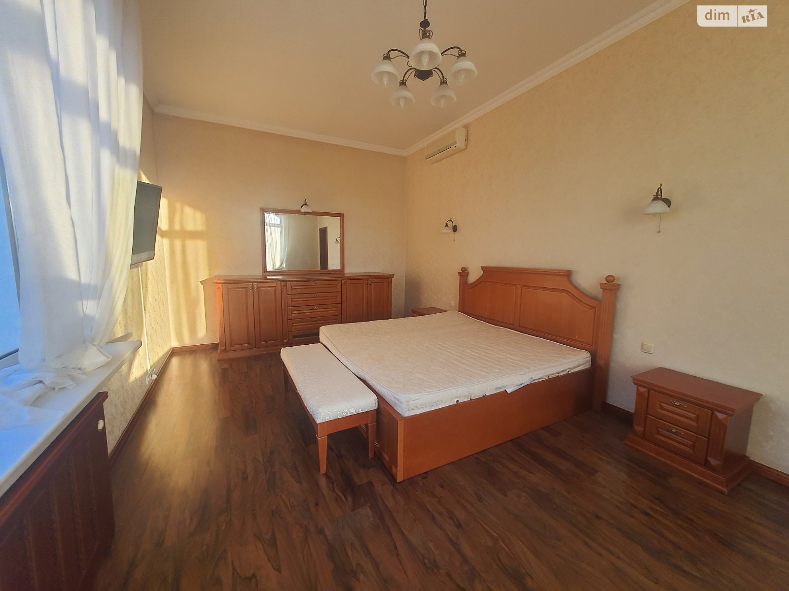 двоповерховий будинок з гаражем, 350 кв. м, цегла. Продаж в Одесі, район Дача Ковалевського фото 1 двоповерховий будинок з гаражем, 350 кв. м, цегла. Продаж в Одесі, район Дача Ковалевського фото 1