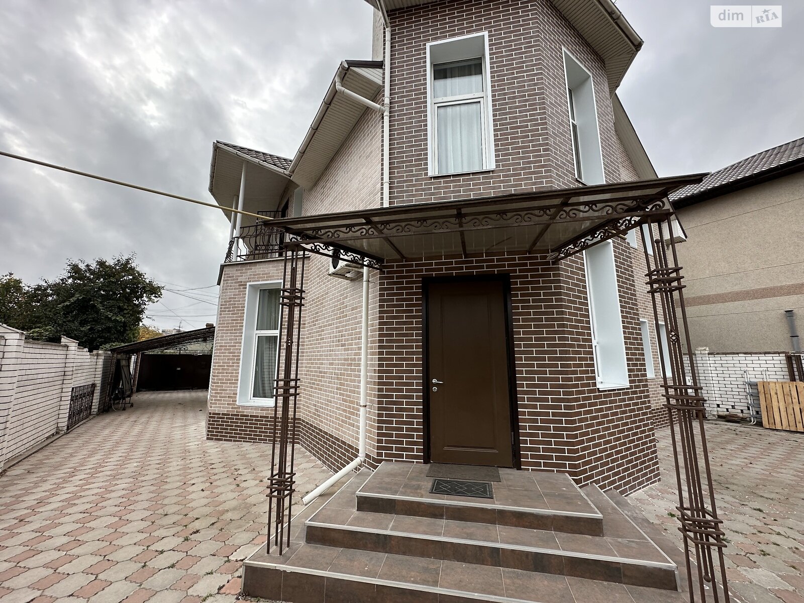 двухэтажный дом с гаражом, 240 кв. м, кирпич. Продажа в Одессе район Киевский фото 1
