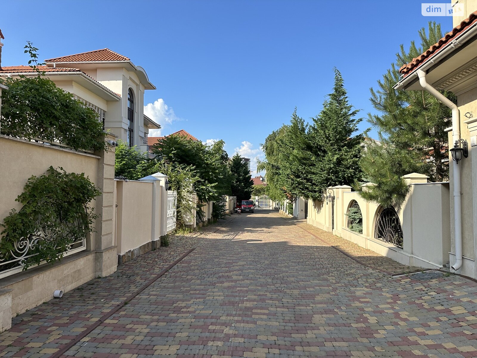 двухэтажный дом с балконом, 445 кв. м, пеноблок. Продажа в Одессе фото 1 двухэтажный дом с балконом, 445 кв. м, пеноблок. Продажа в Одессе фото 1