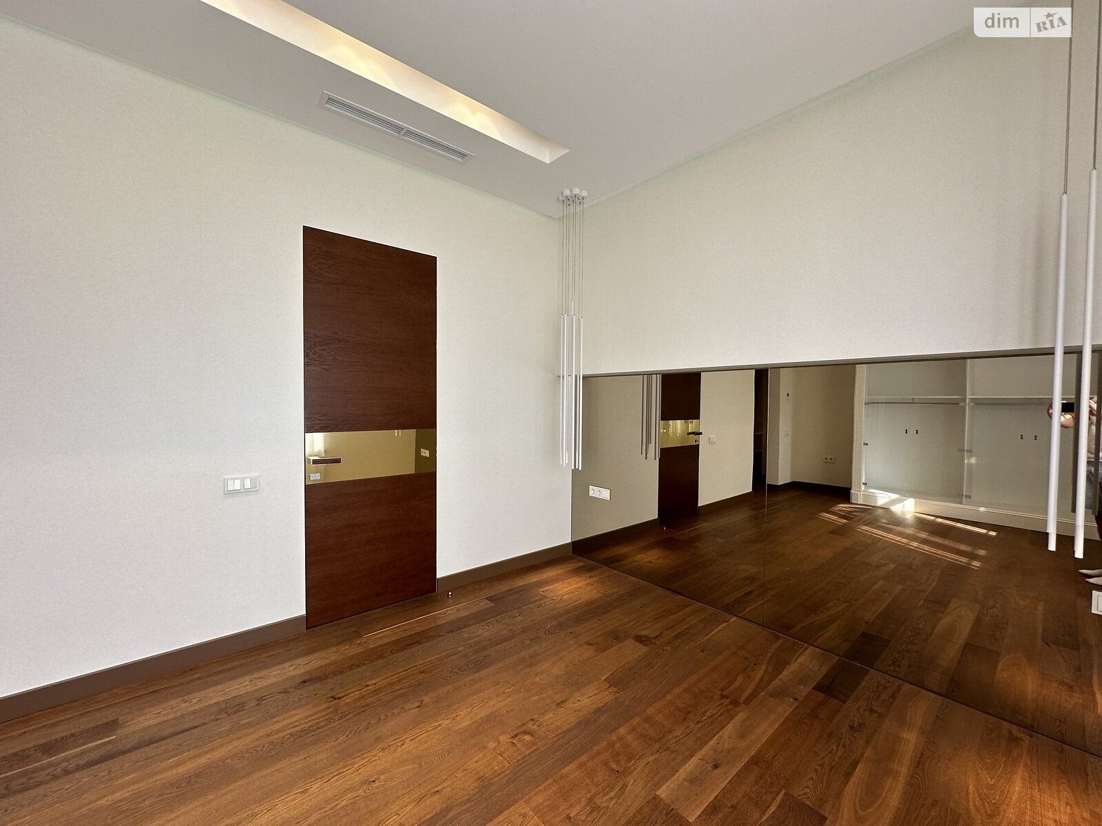 двухэтажный дом с балконом, 445 кв. м, пеноблок. Продажа в Одессе фото 1 двухэтажный дом с балконом, 445 кв. м, пеноблок. Продажа в Одессе фото 1