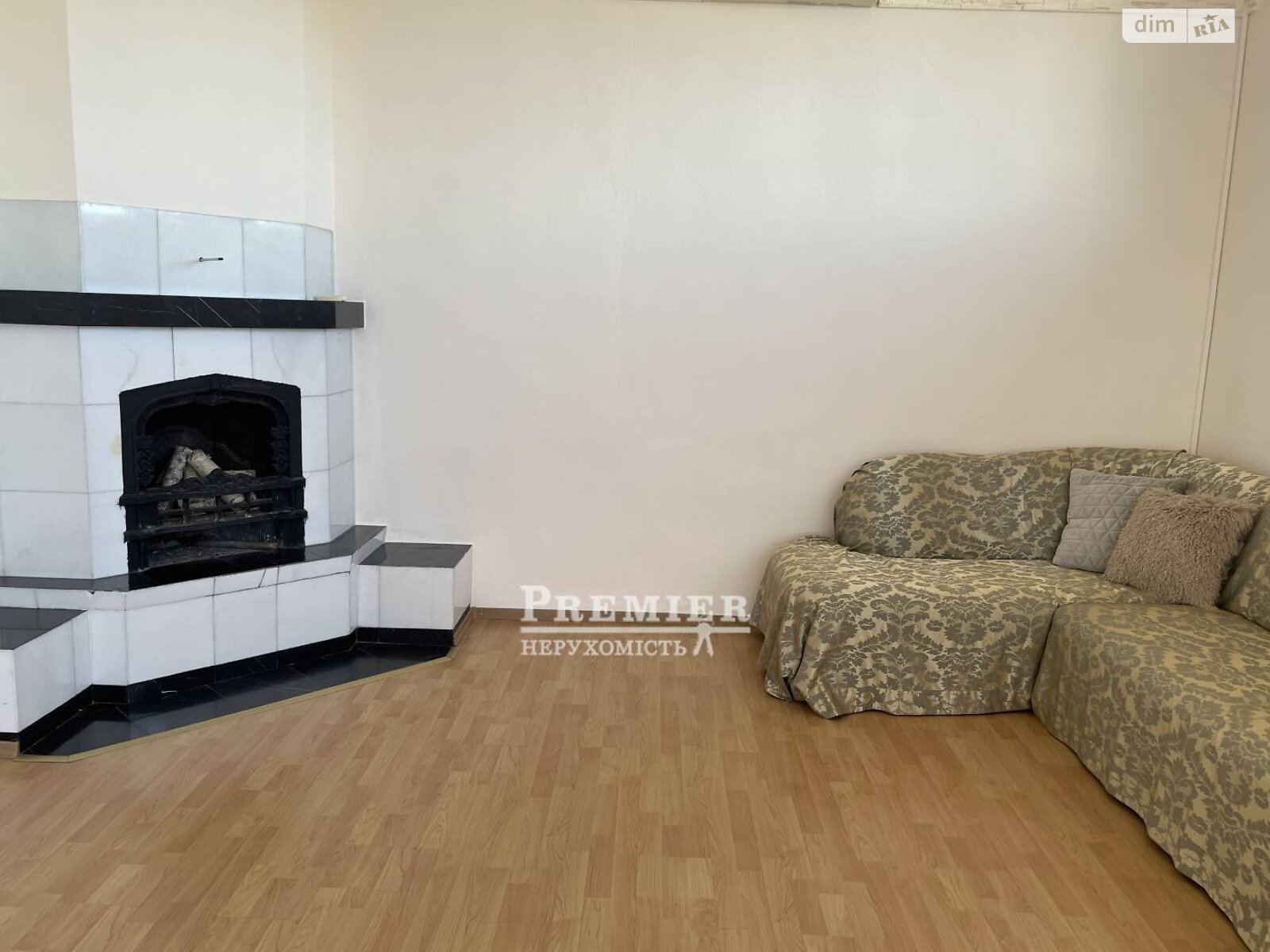 трехэтажный дом, 272 кв. м, кирпич. Продажа в Одессе фото 1 трехэтажный дом, 272 кв. м, кирпич. Продажа в Одессе фото 1