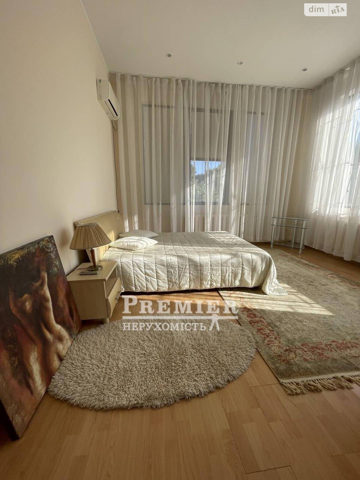 трехэтажный дом, 272 кв. м, кирпич. Продажа в Одессе фото 1 трехэтажный дом, 272 кв. м, кирпич. Продажа в Одессе фото 1