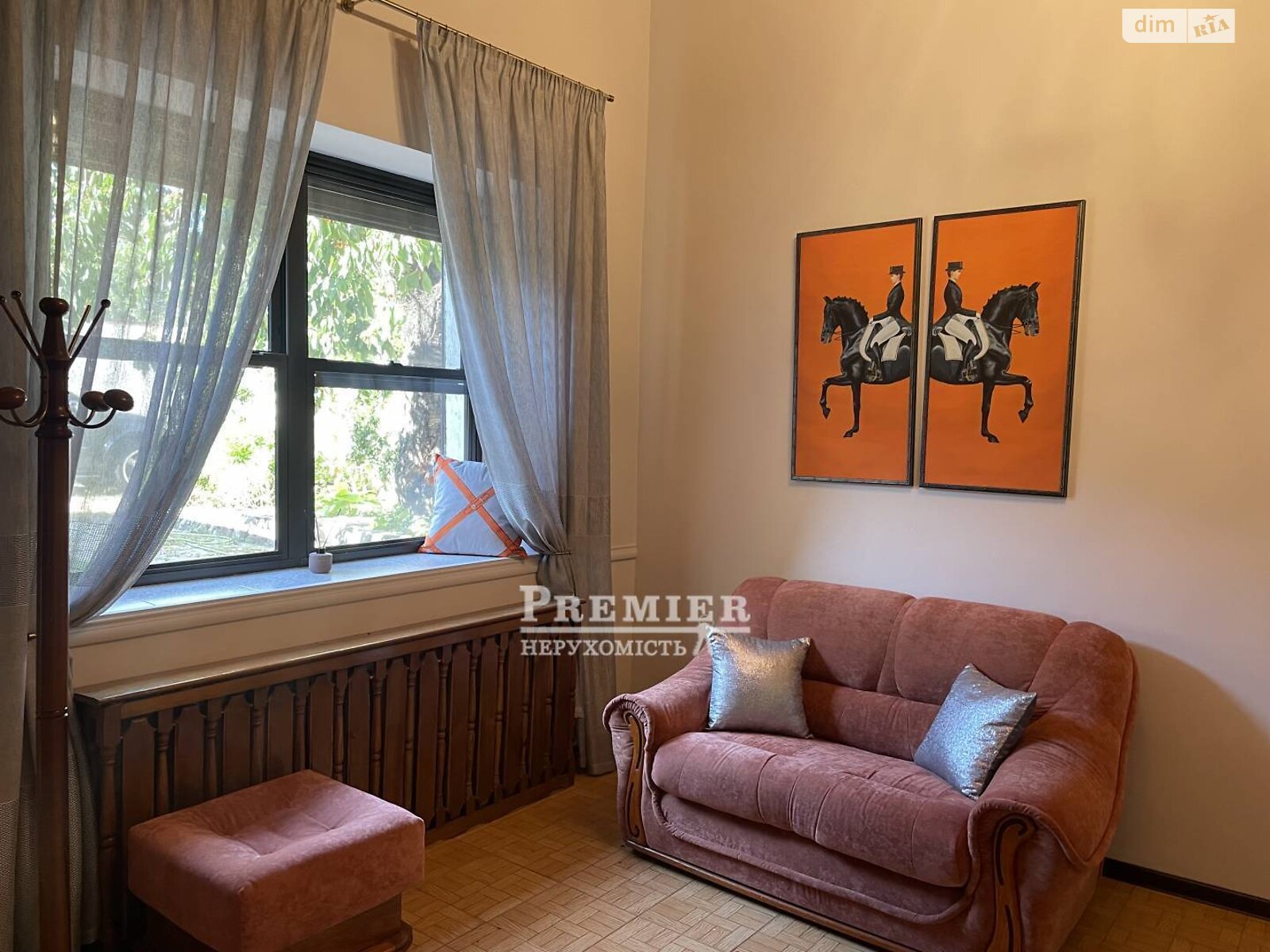 трехэтажный дом, 272 кв. м, кирпич. Продажа в Одессе фото 1 трехэтажный дом, 272 кв. м, кирпич. Продажа в Одессе фото 1