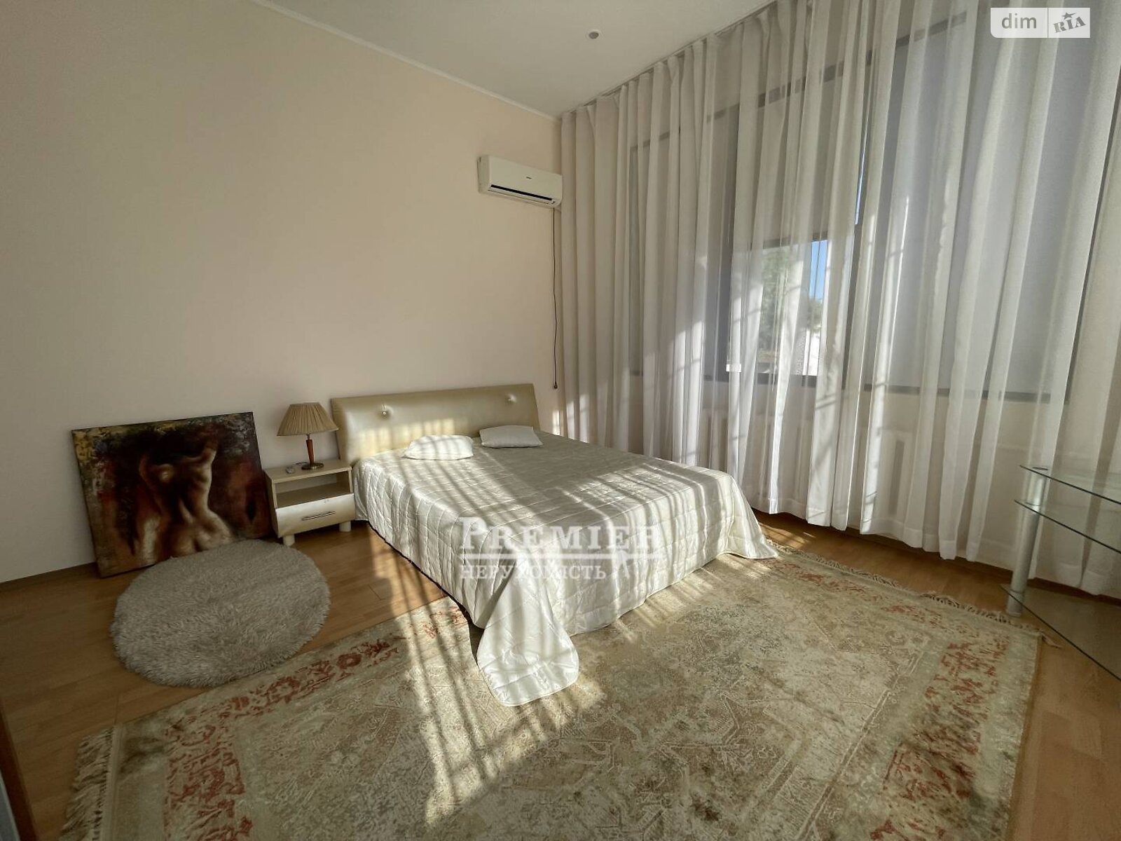 трехэтажный дом, 272 кв. м, кирпич. Продажа в Одессе фото 1 трехэтажный дом, 272 кв. м, кирпич. Продажа в Одессе фото 1