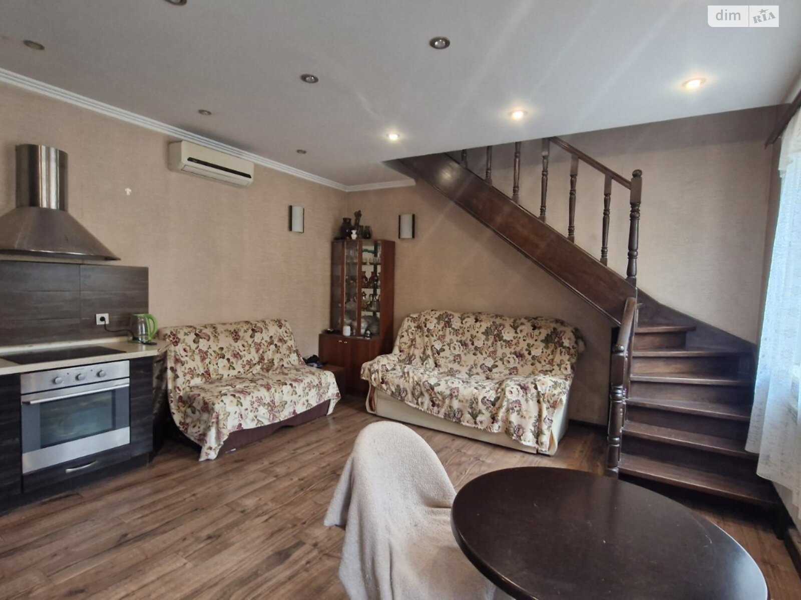 двоповерховий будинок з меблями, 74.5 кв. м, цегла. Продаж в Одесі, район Хаджибейський фото 1