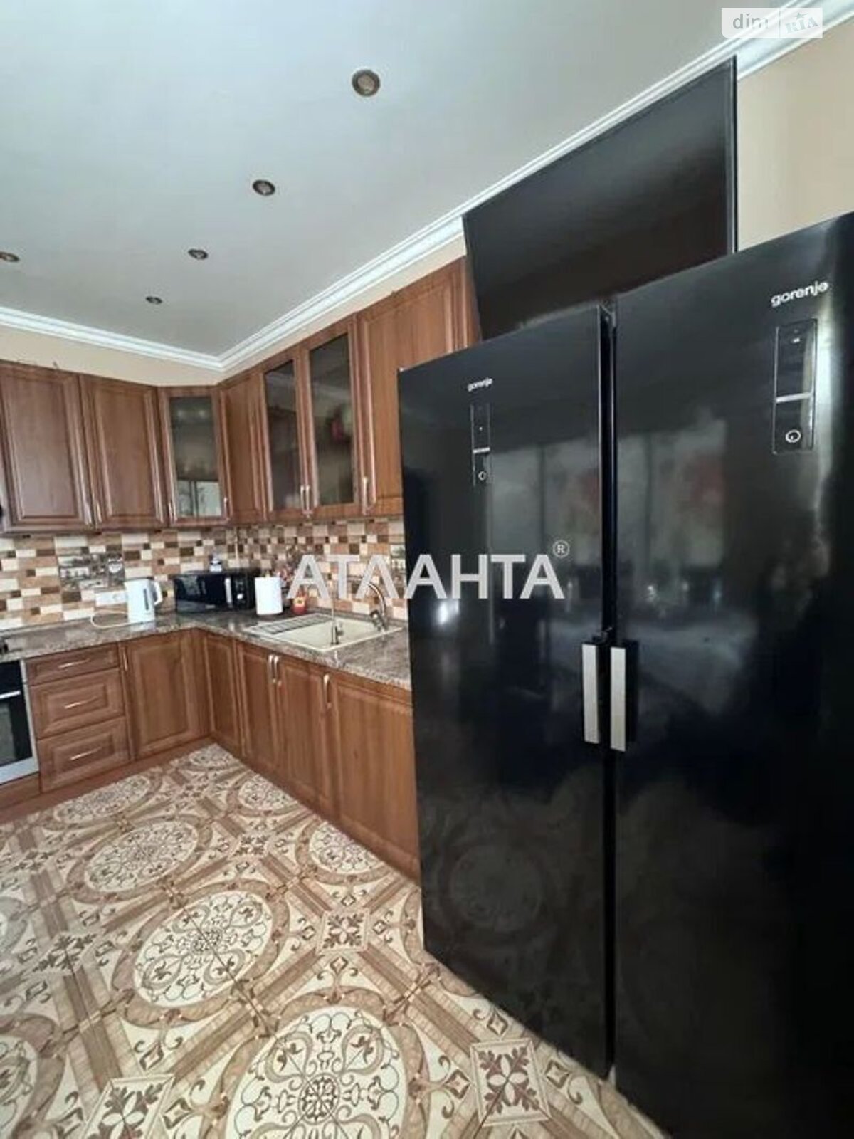 триповерховий будинок бесідка, 222.5 кв. м, ракушечник (ракушняк). Продаж в Одесі, район Пересипський фото 2 триповерховий будинок бесідка, 222.5 кв. м, ракушечник (ракушняк). Продаж в Одесі, район Пересипський фото 2