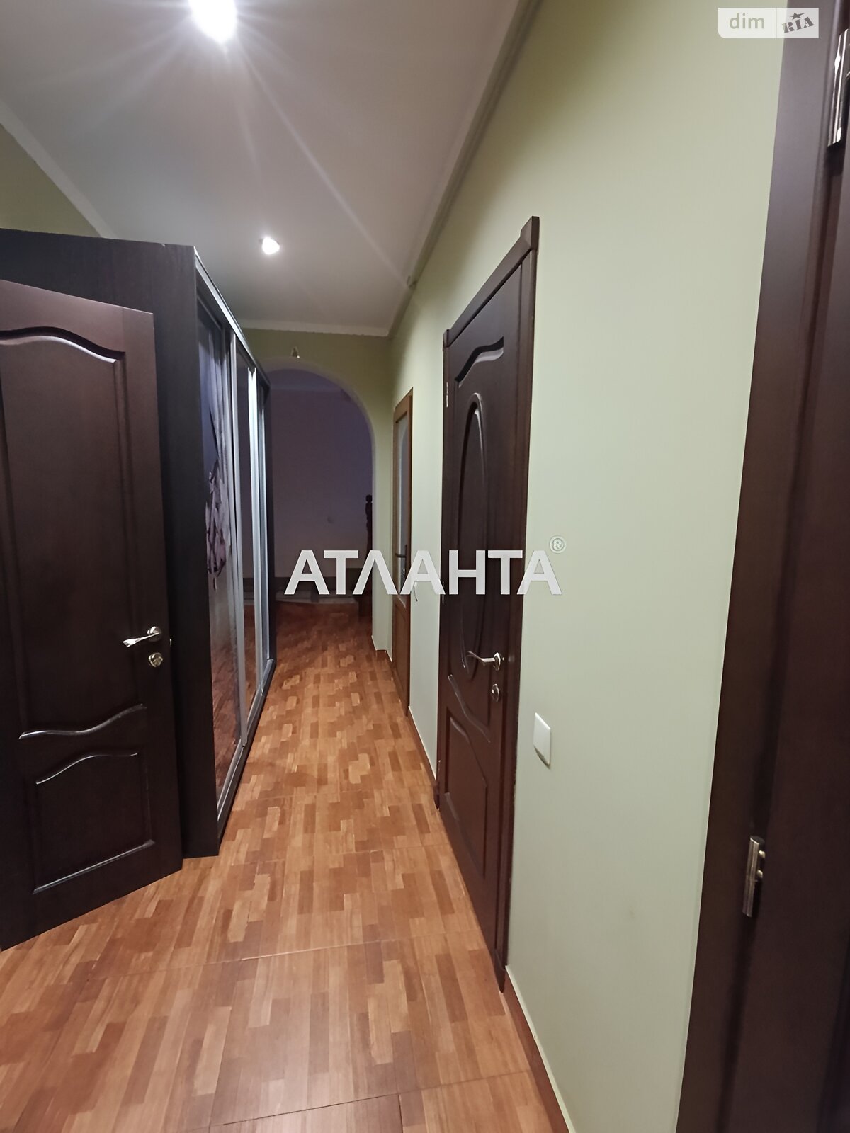 триповерховий будинок бесідка, 222.5 кв. м, ракушечник (ракушняк). Продаж в Одесі, район Пересипський фото 2 триповерховий будинок бесідка, 222.5 кв. м, ракушечник (ракушняк). Продаж в Одесі, район Пересипський фото 2