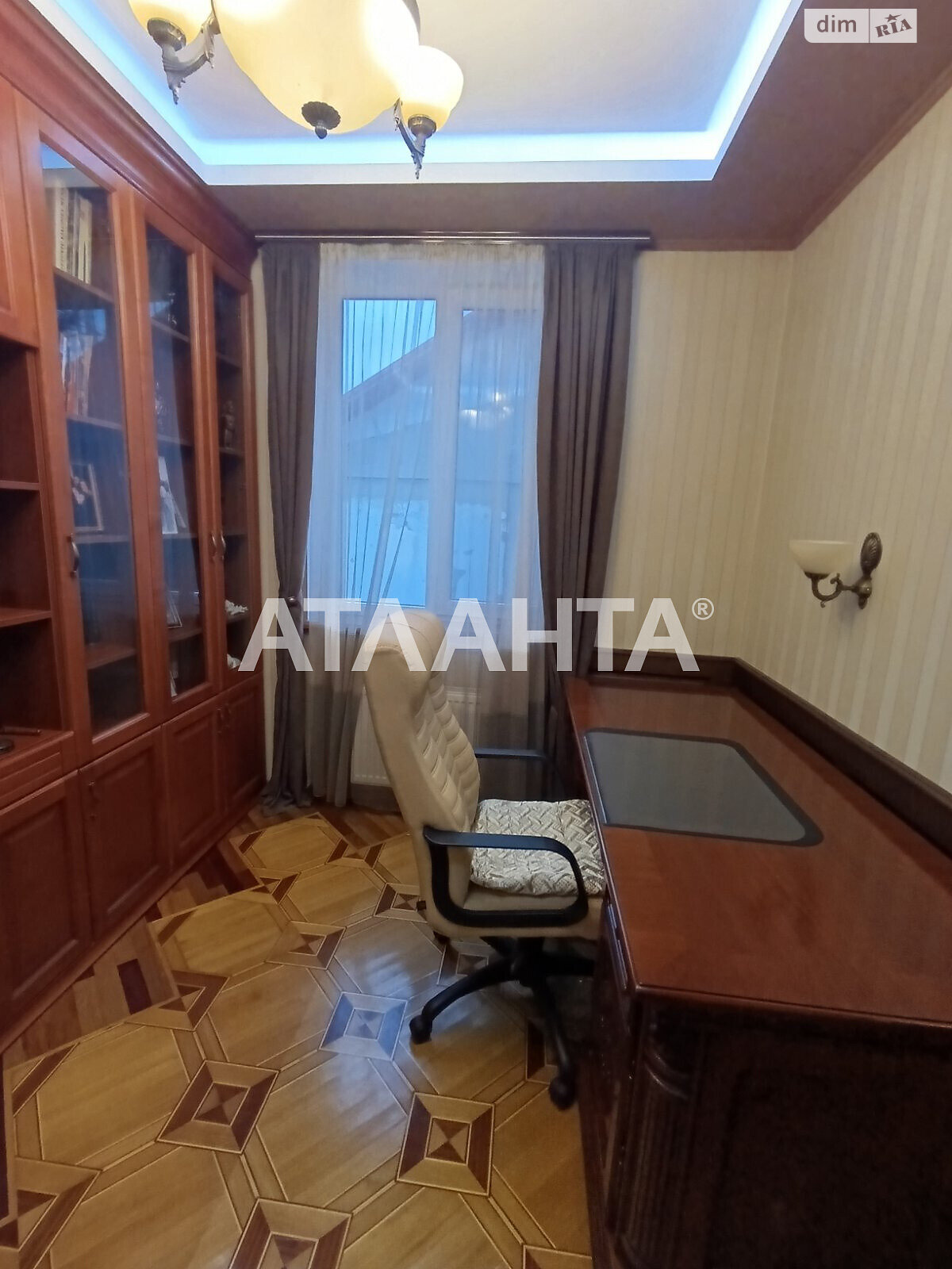триповерховий будинок бесідка, 222.5 кв. м, ракушечник (ракушняк). Продаж в Одесі, район Пересипський фото 2 триповерховий будинок бесідка, 222.5 кв. м, ракушечник (ракушняк). Продаж в Одесі, район Пересипський фото 2