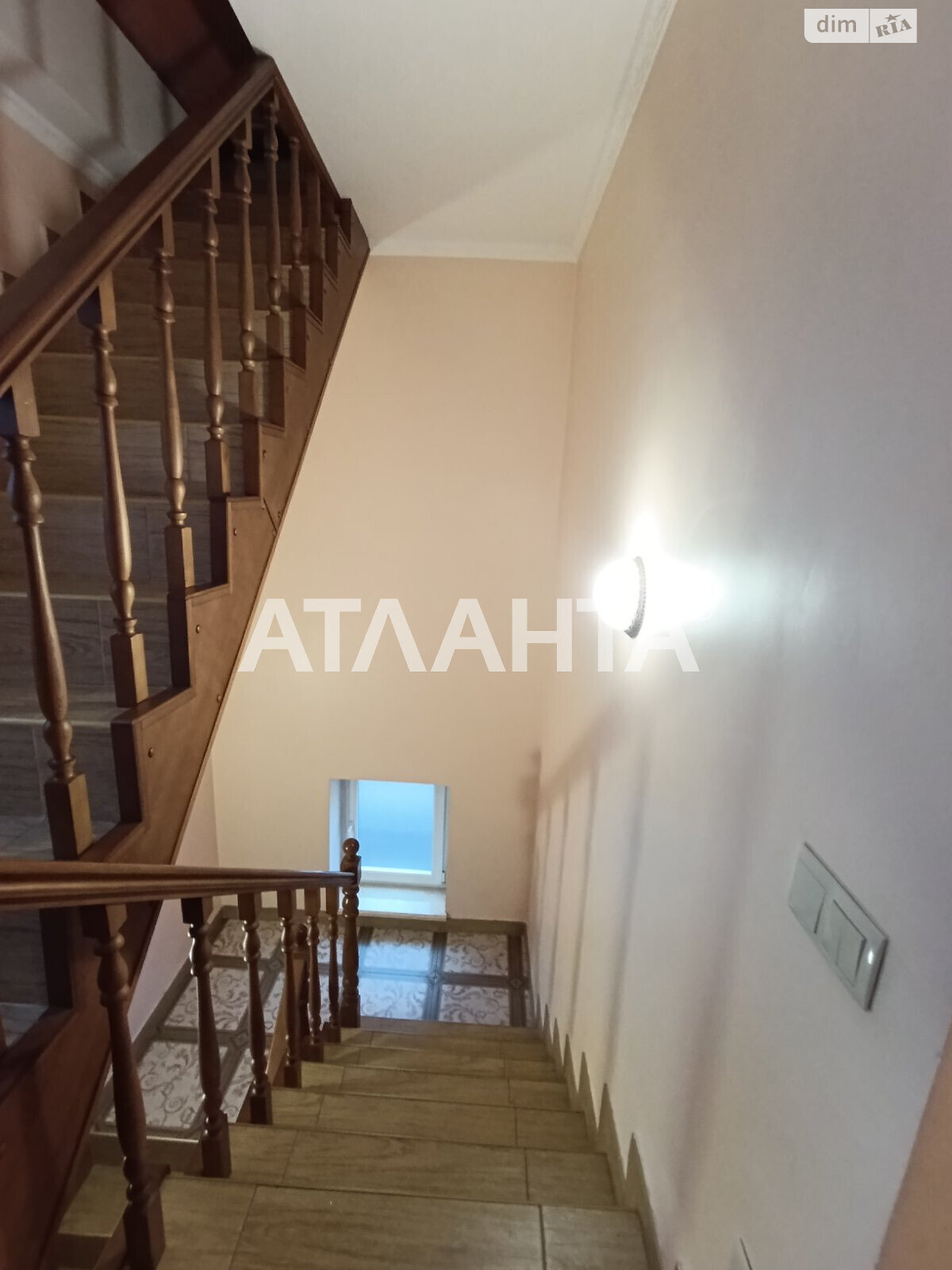 триповерховий будинок бесідка, 222.5 кв. м, ракушечник (ракушняк). Продаж в Одесі, район Пересипський фото 2 триповерховий будинок бесідка, 222.5 кв. м, ракушечник (ракушняк). Продаж в Одесі, район Пересипський фото 2