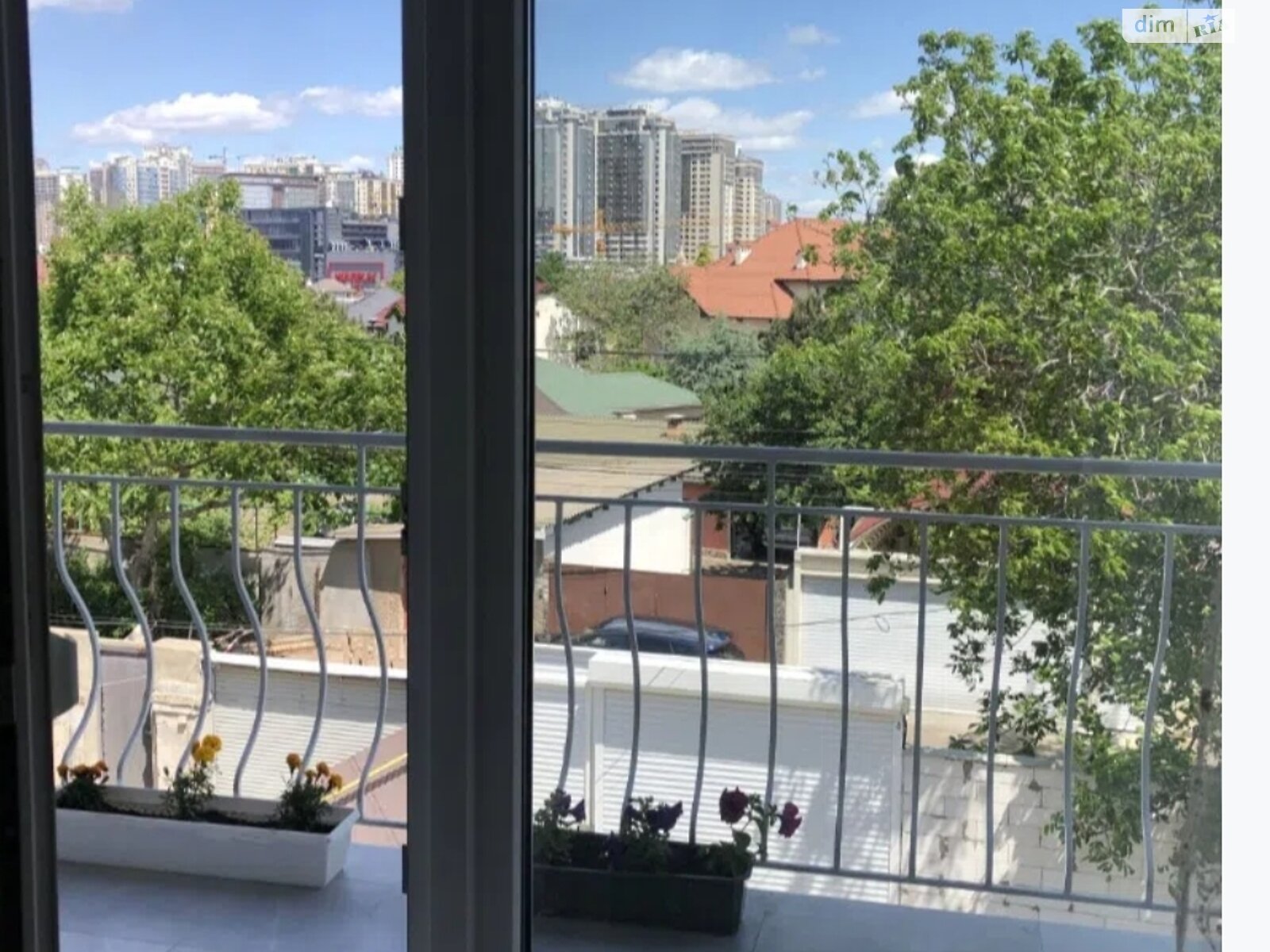 двоповерховий будинок з гаражем, 205 кв. м, цегла. Продаж у Одесі фото 1 двоповерховий будинок з гаражем, 205 кв. м, цегла. Продаж у Одесі фото 1