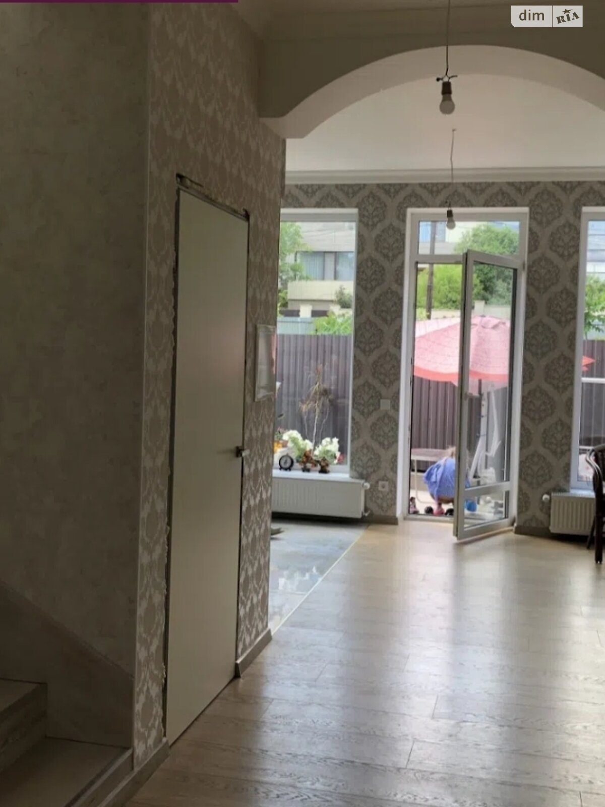 двоповерховий будинок з гаражем, 205 кв. м, цегла. Продаж у Одесі фото 1 двоповерховий будинок з гаражем, 205 кв. м, цегла. Продаж у Одесі фото 1