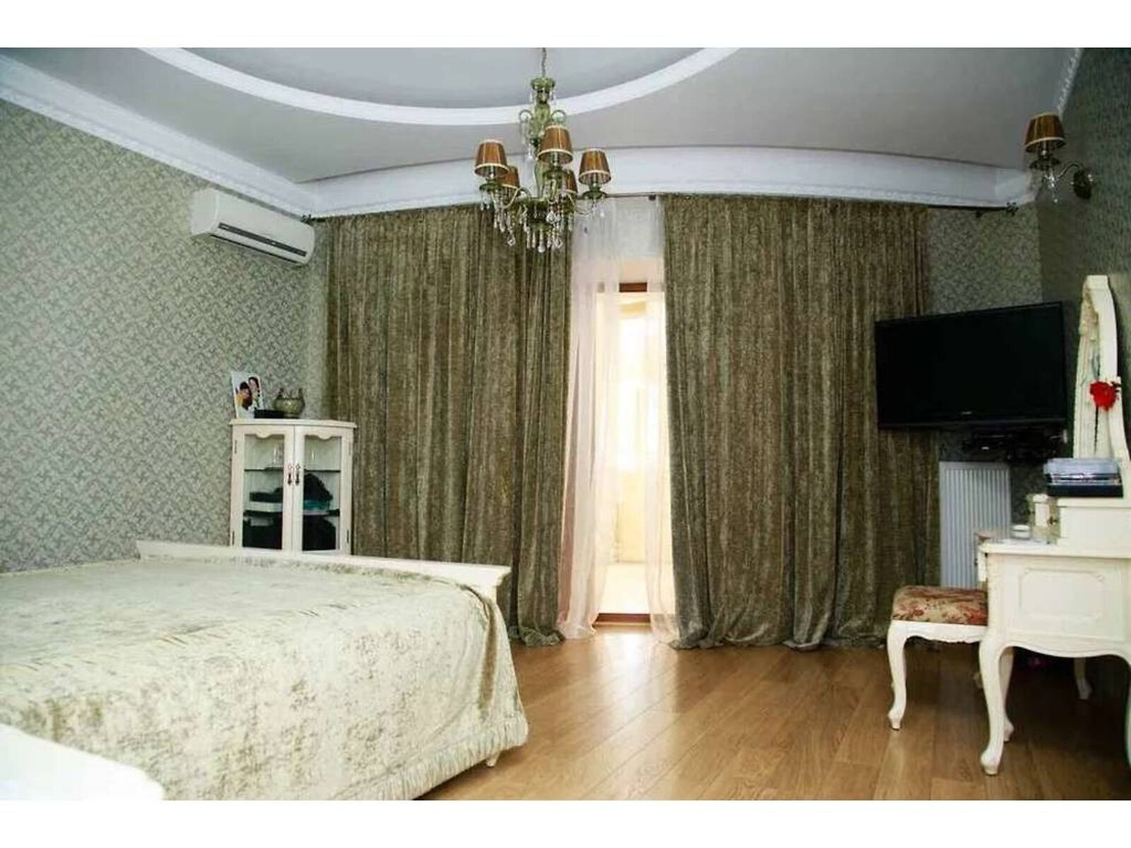 трехэтажный дом, 500 кв. м, кирпич. Продажа в Одессе район Киевский фото 1