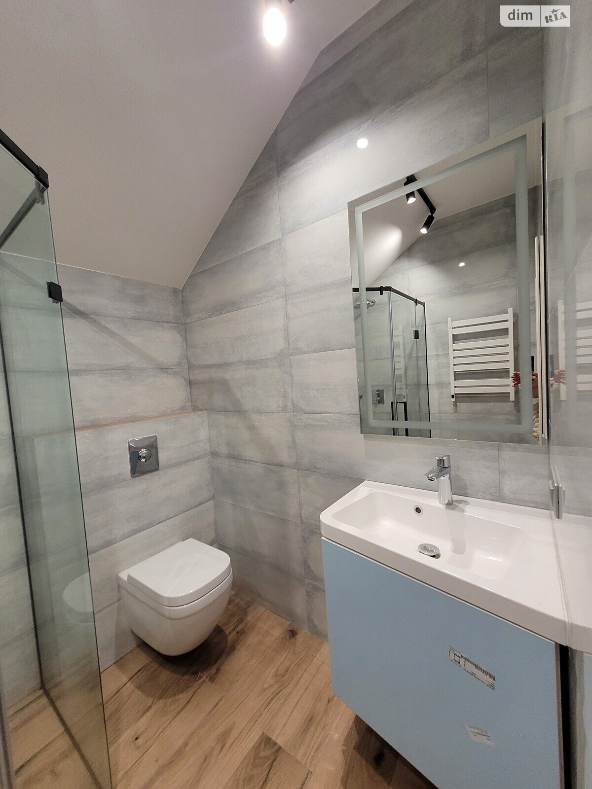 трехэтажный дом с гаражом, 252 кв. м, кирпич. Продажа в Одессе район Киевский фото 1 трехэтажный дом с гаражом, 252 кв. м, кирпич. Продажа в Одессе район Киевский фото 1