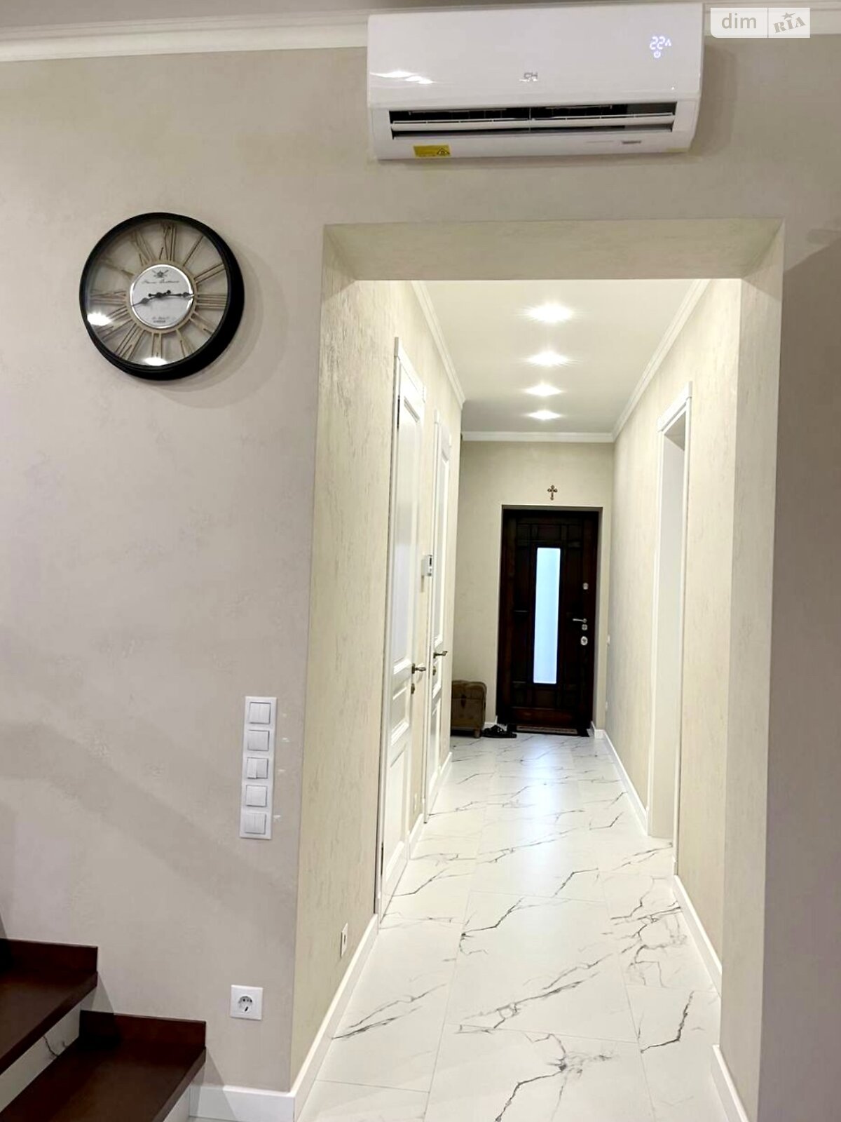 трехэтажный дом, 180 кв. м, кирпич. Продажа в Одессе район Киевский фото 1 трехэтажный дом, 180 кв. м, кирпич. Продажа в Одессе район Киевский фото 1