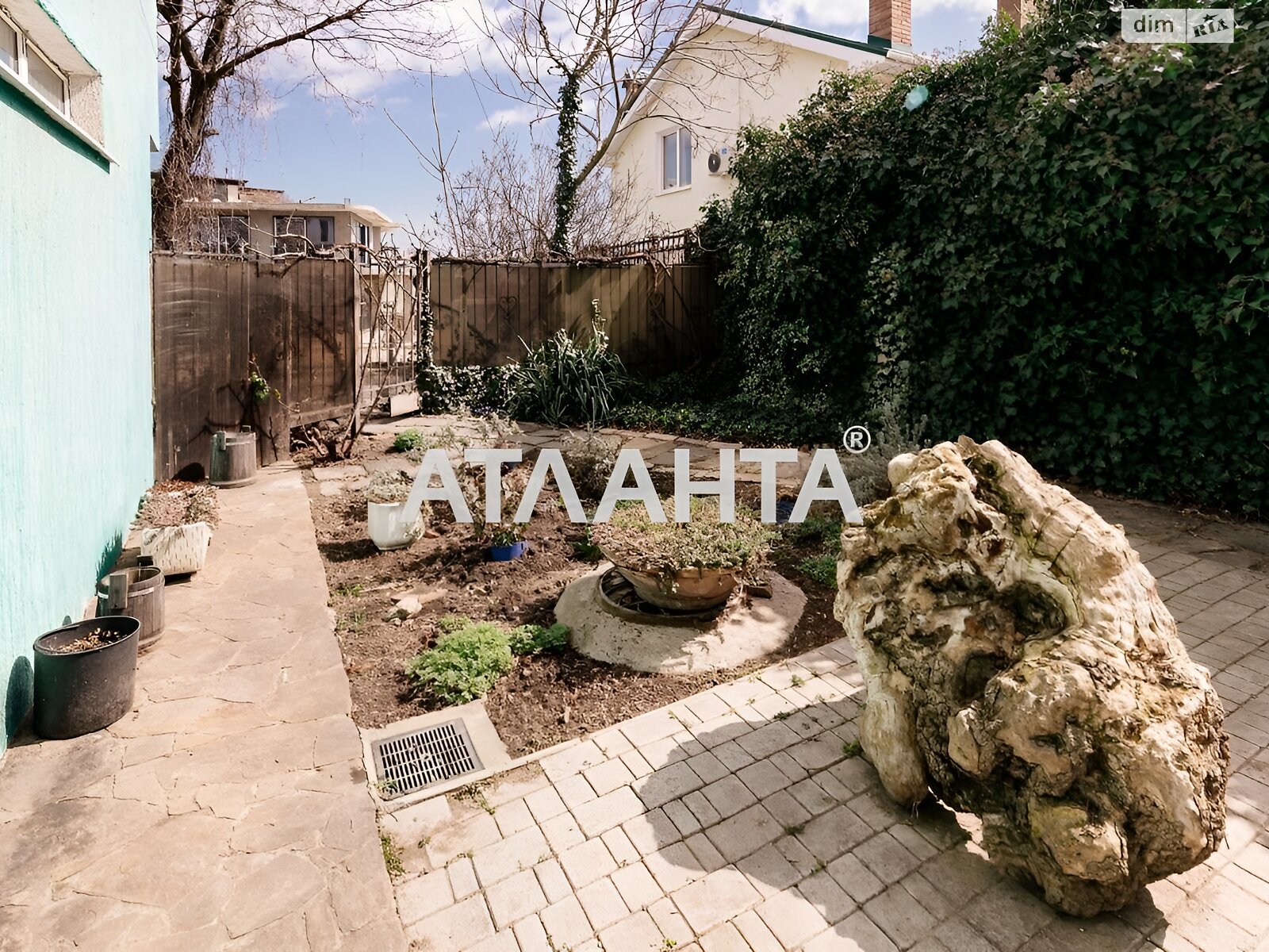 триповерховий будинок бесідка, 210 кв. м, газобетон. Продаж в Одесі, район Київський фото 1 триповерховий будинок бесідка, 210 кв. м, газобетон. Продаж в Одесі, район Київський фото 1