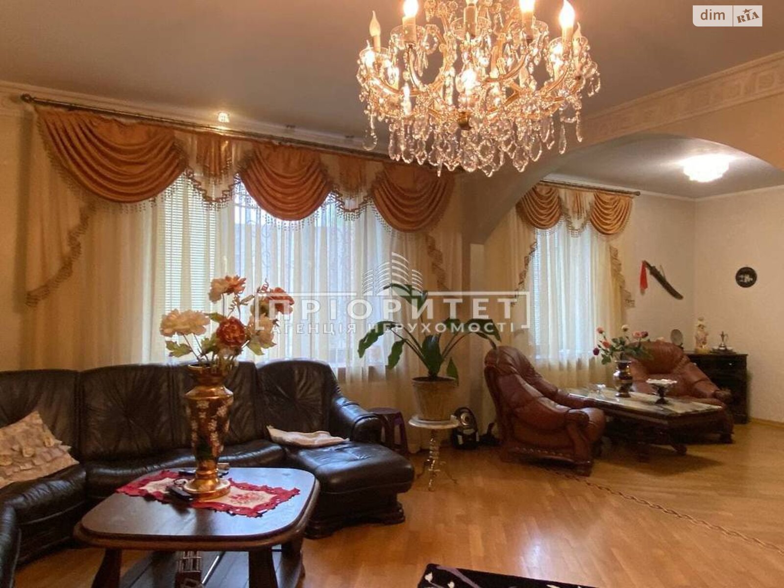 трехэтажный дом, 396 кв. м, ракушняк. Продажа в Одессе район Киевский фото 1